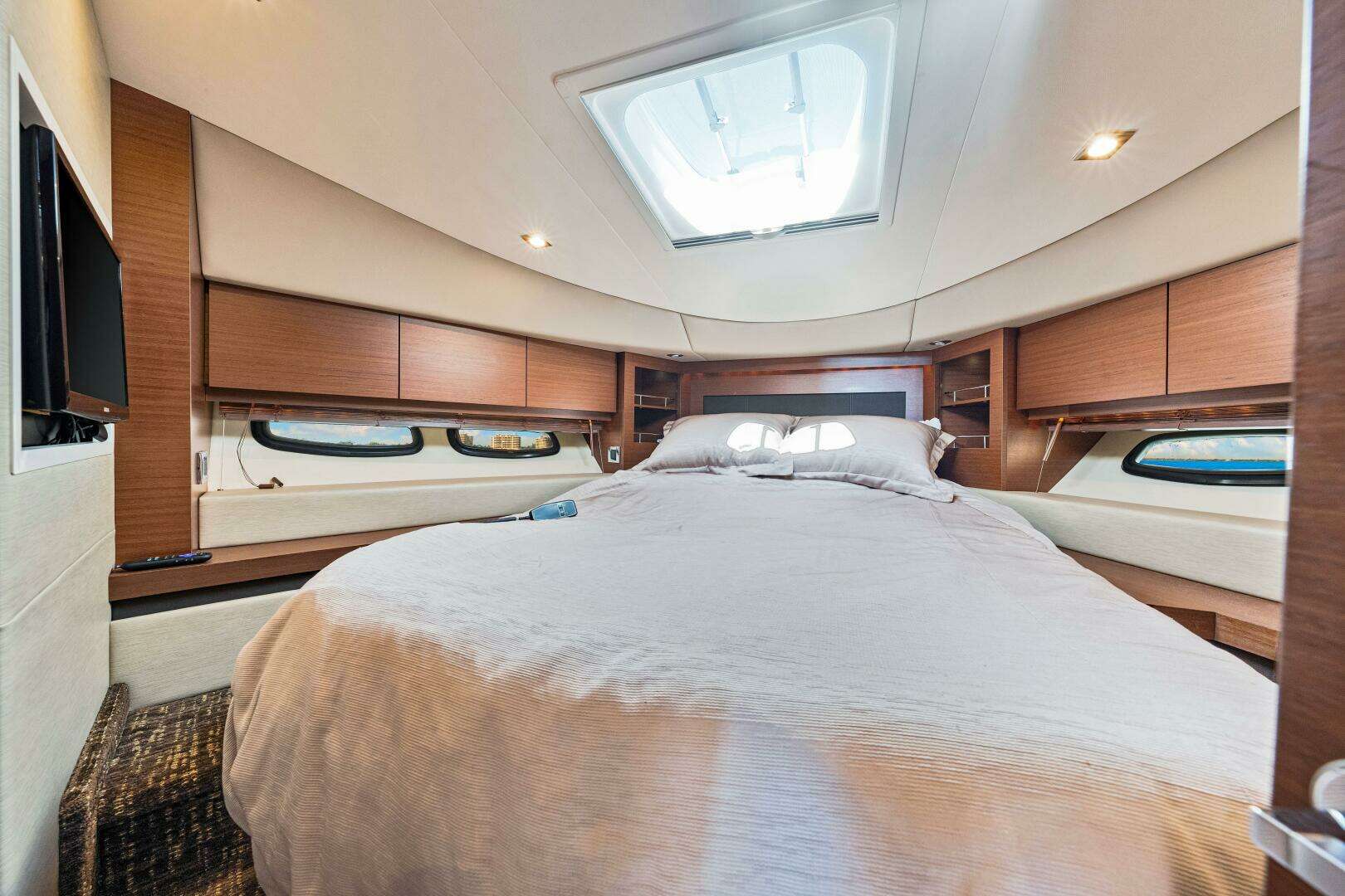 2016 Sea Ray 510 Sundancer - Image 29