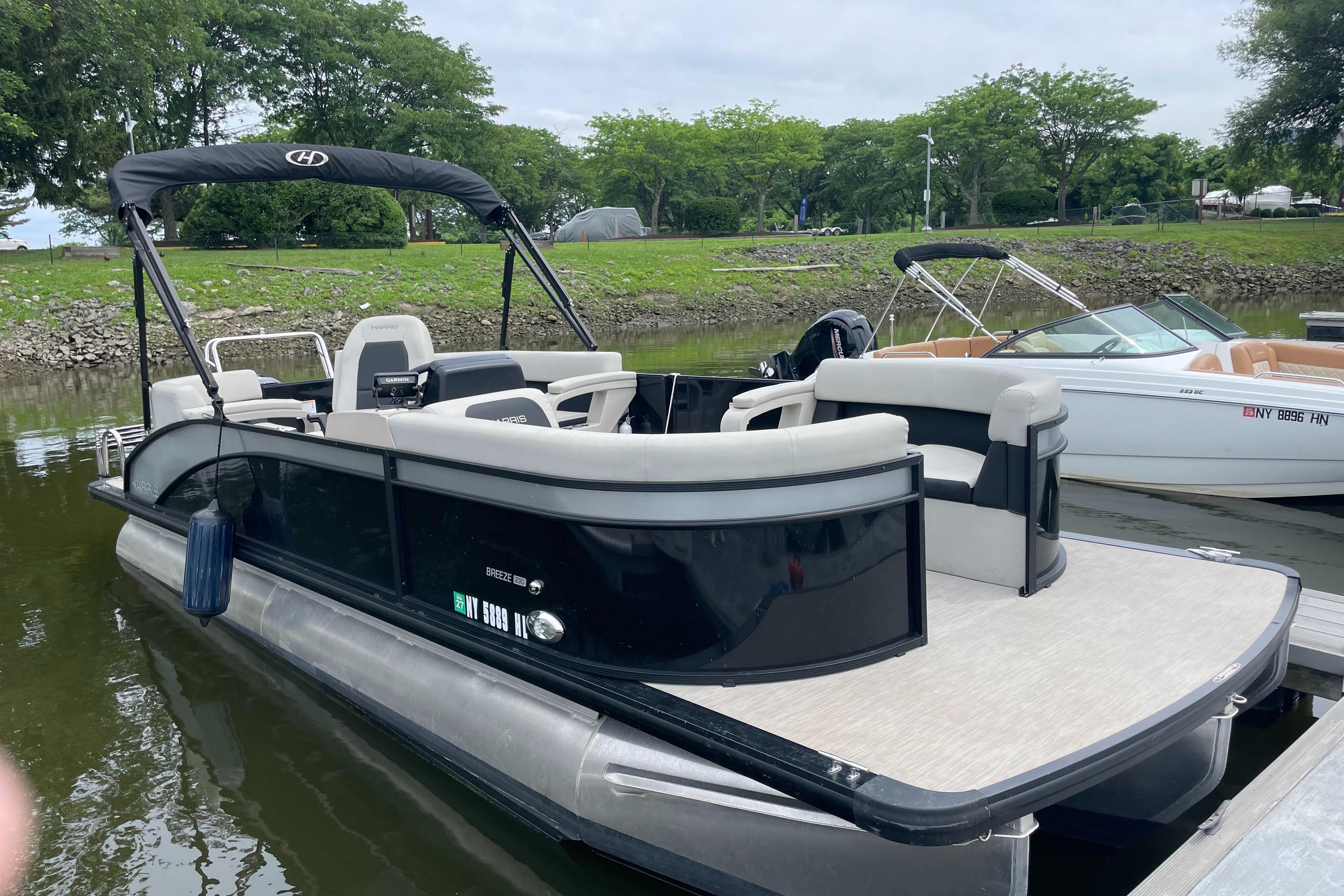 2024 Harris Breeze 230