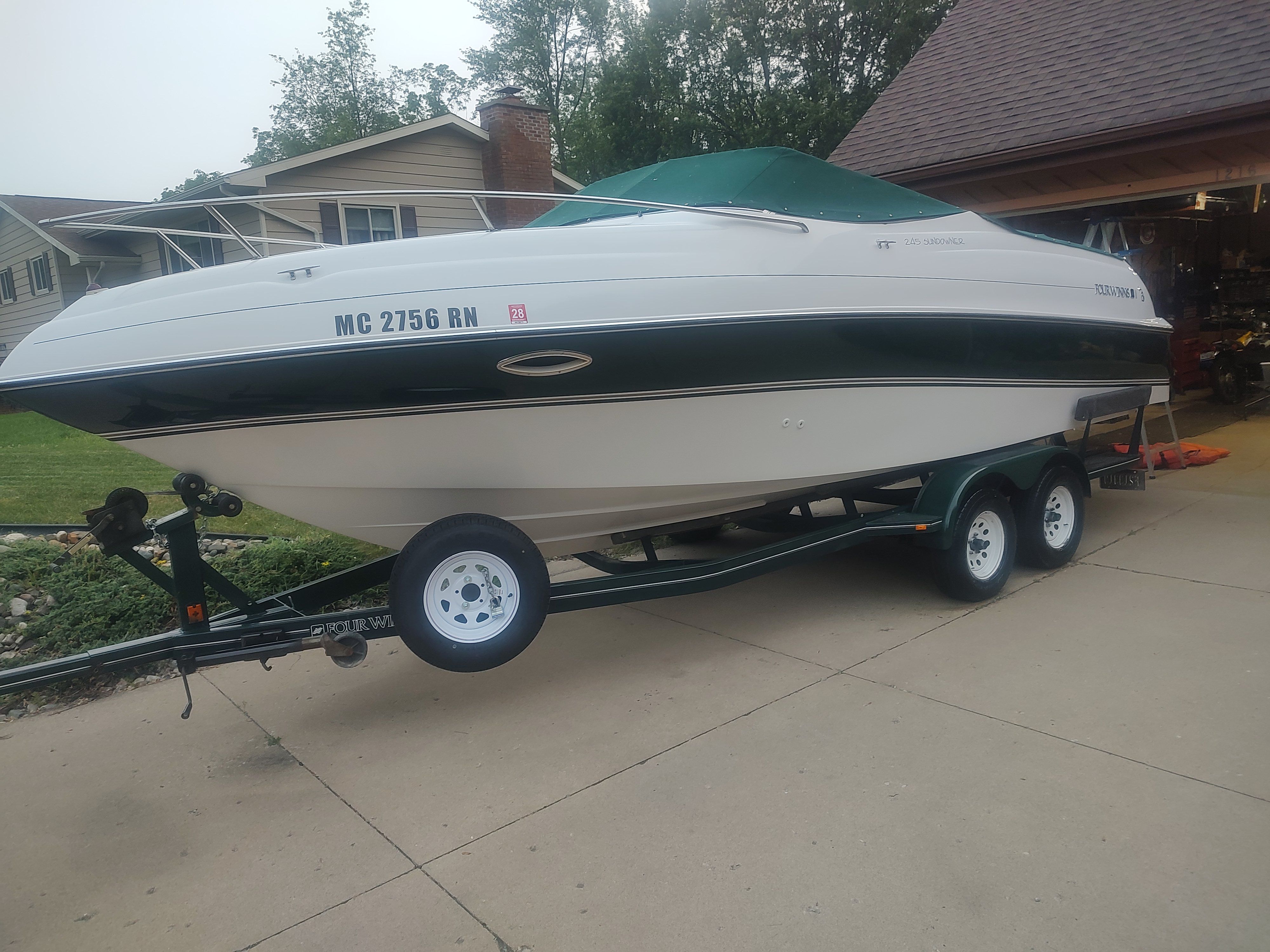 1998 Four Winns 245 Sundowner - 7