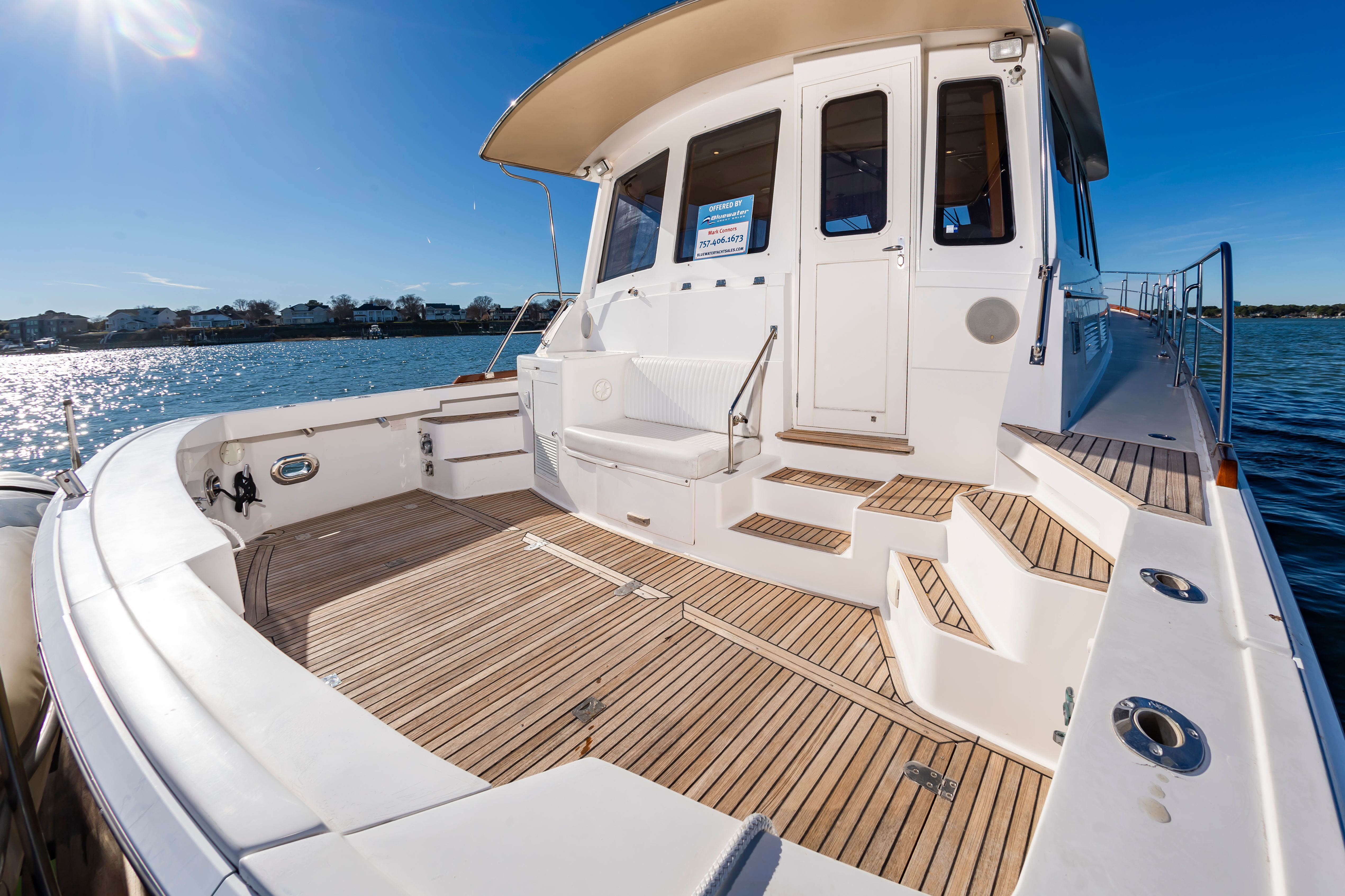 2005 Grand Banks 49 Eastbay SX - 11