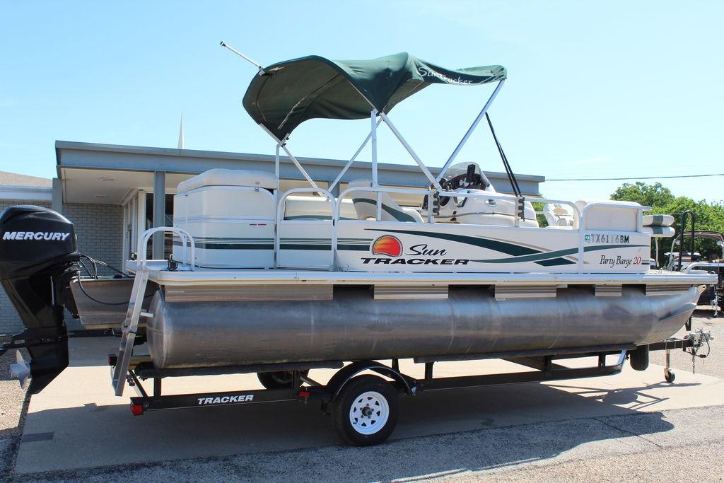 2011 Sun Tracker Party Barge 20 Regency Edition