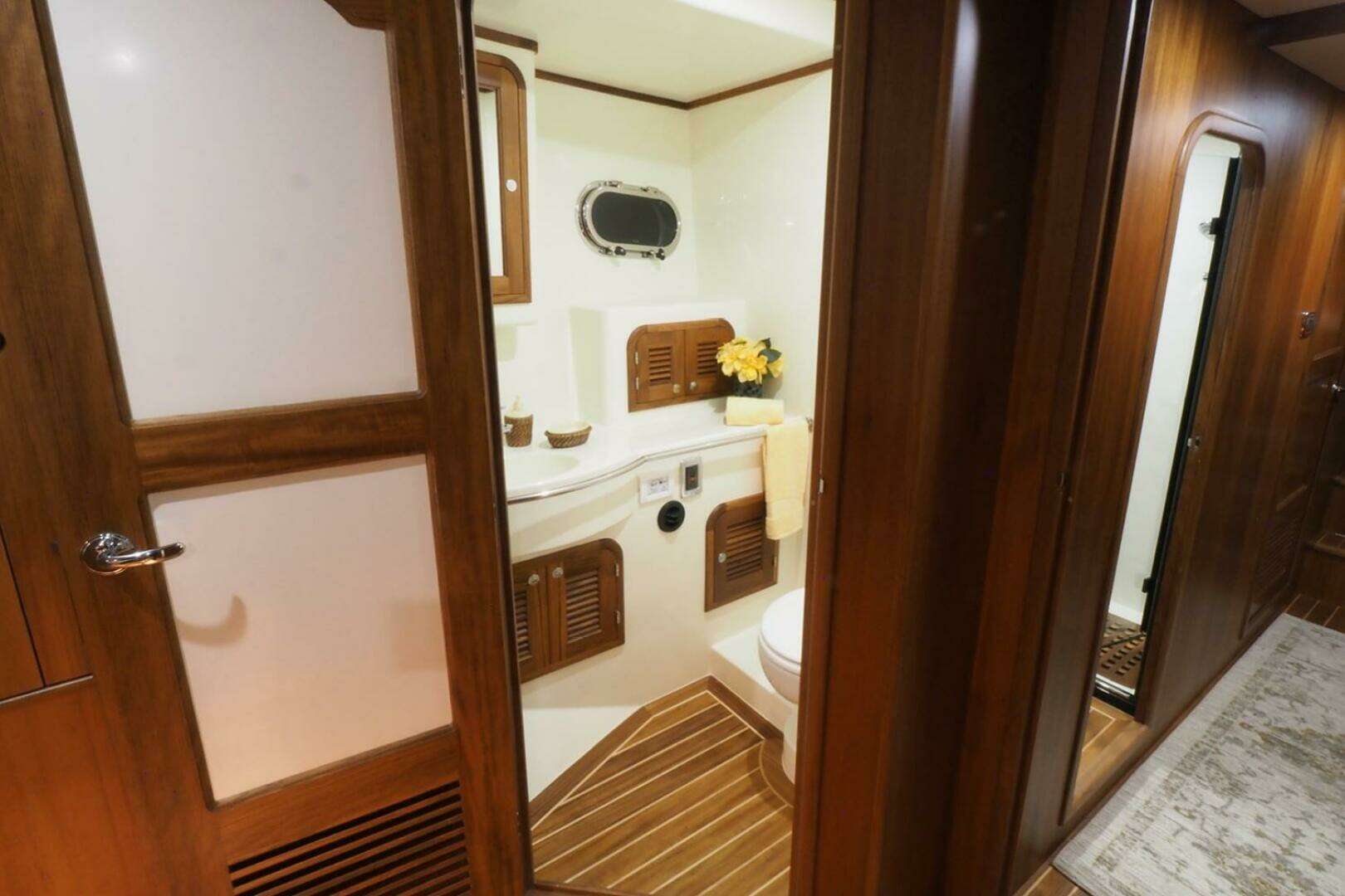 2026 Helmsman Trawlers 46 Pilothouse - Image 40