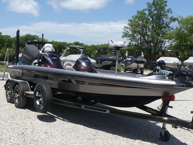 2017 Legend Alpha 211R - 4