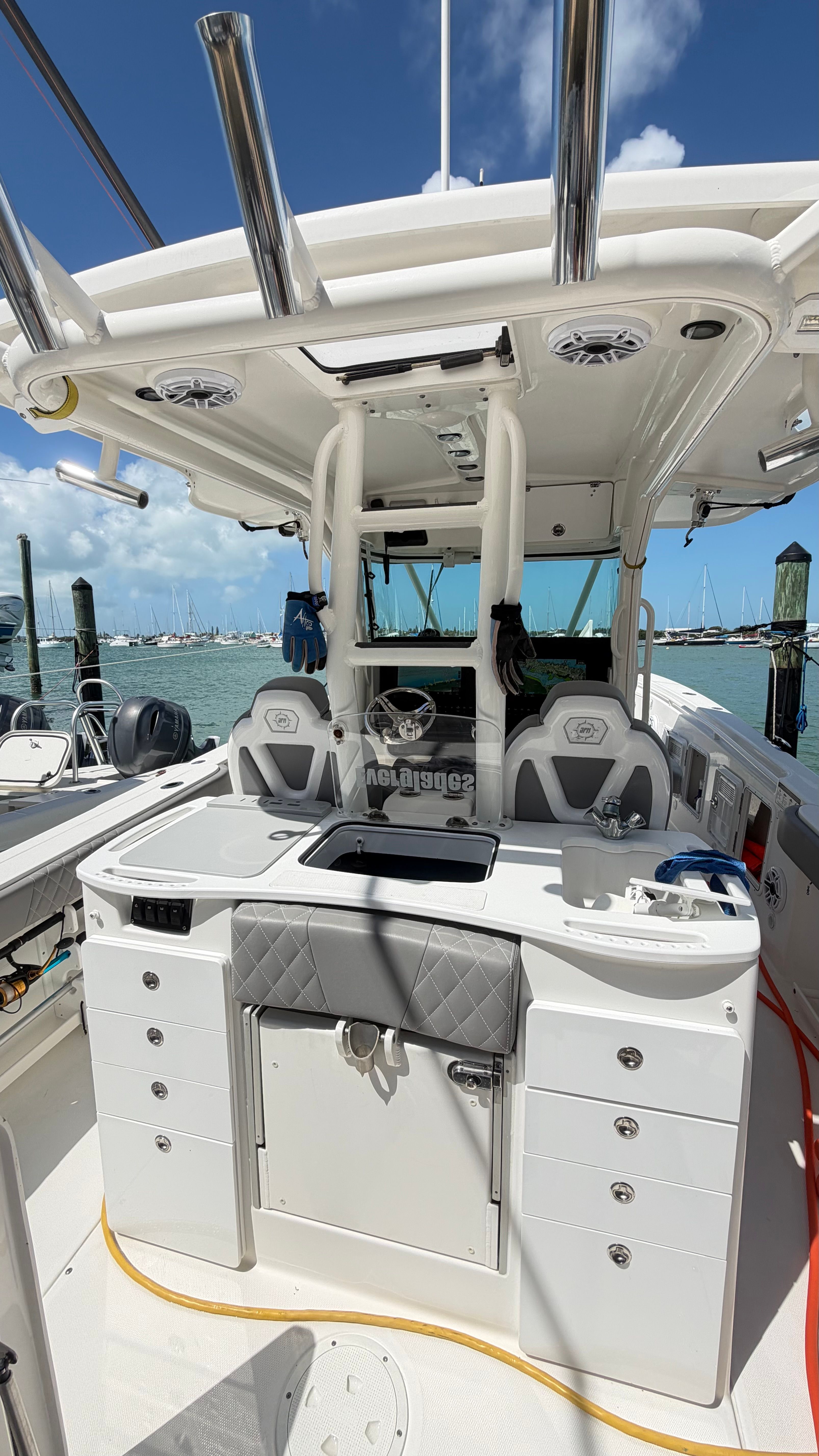 2009 Everglades 365 Center Console - 71