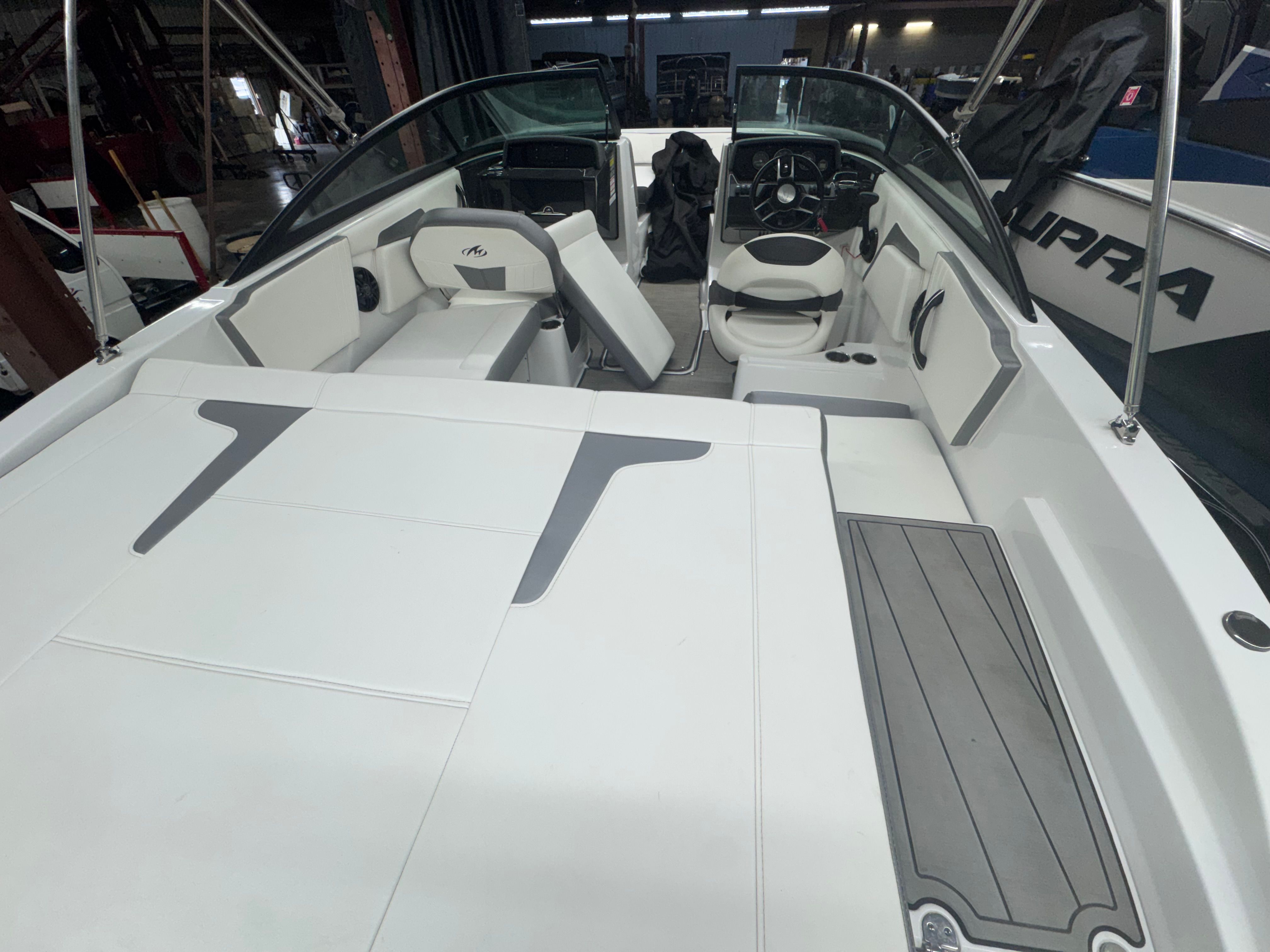 2018 Monterey M-22 - 5