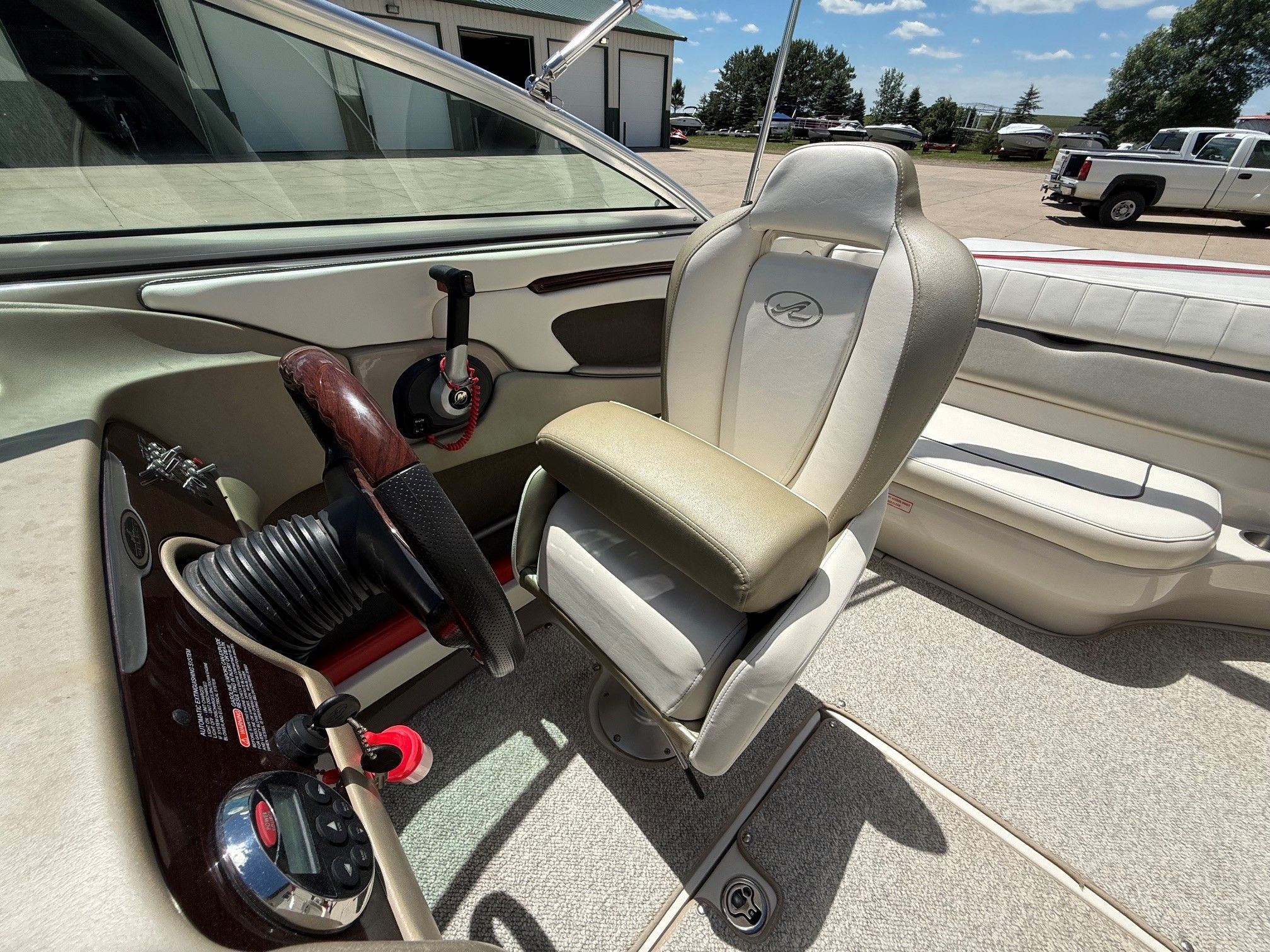 2007 Sea Ray 220 Select - 17