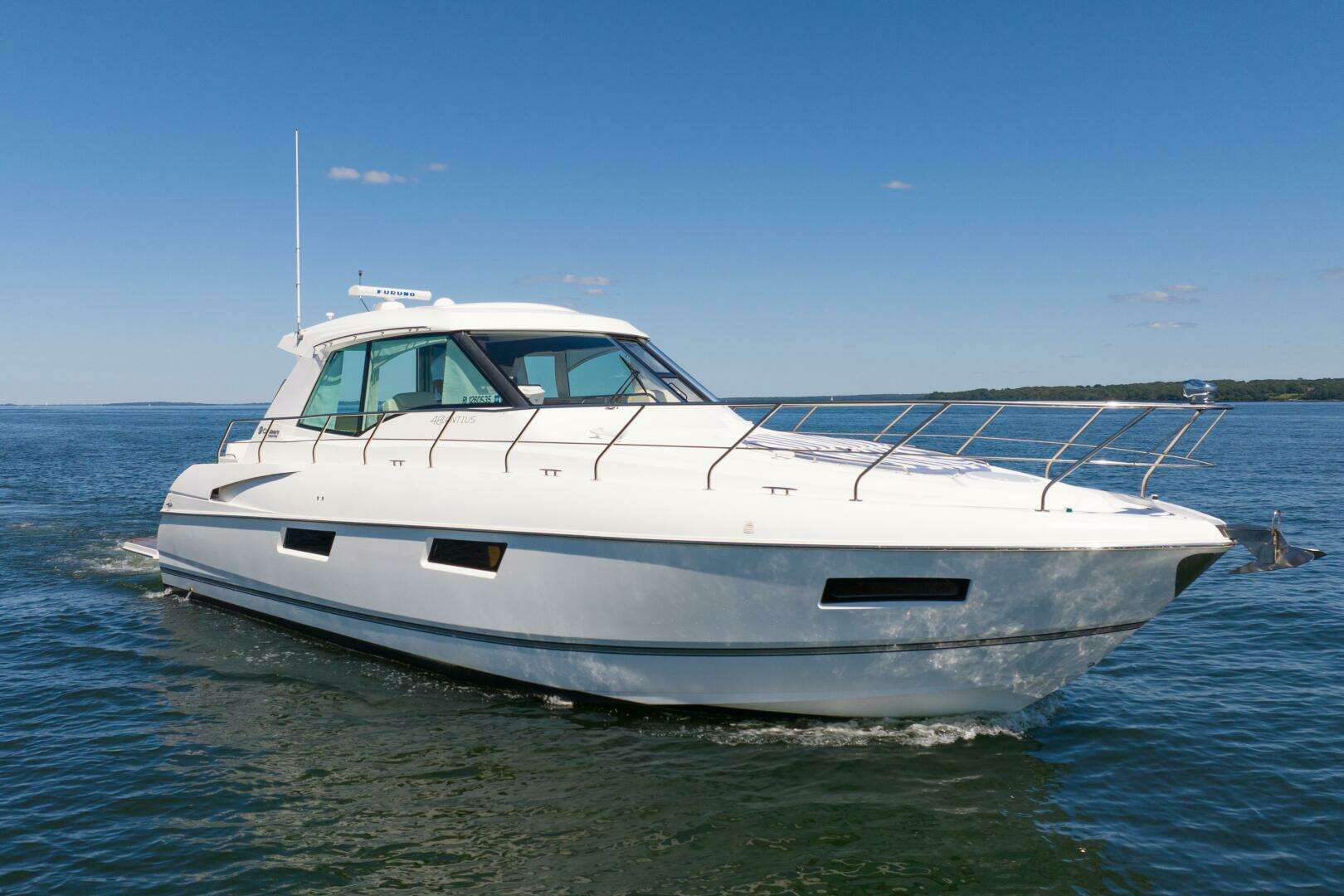2013 Cruisers Yachts 48 Cantius - Image 6