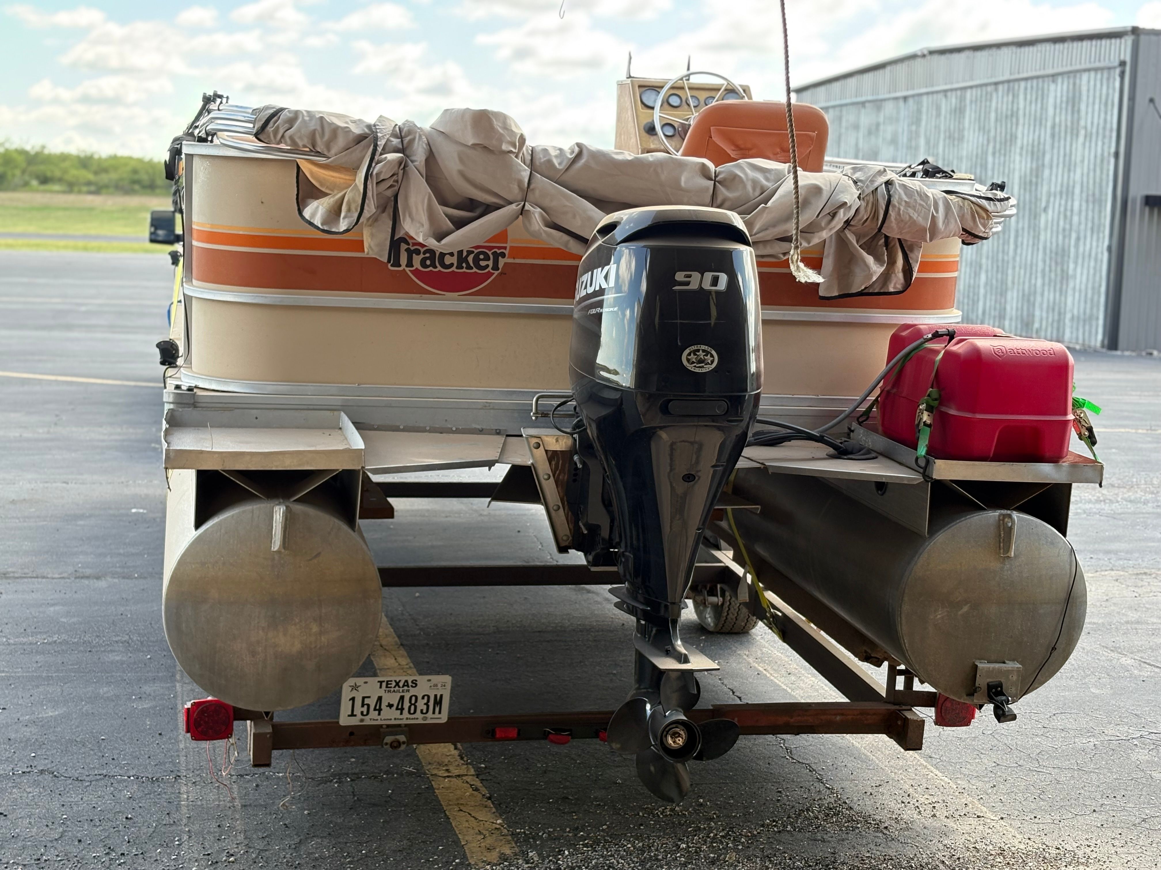 1985 Sun Tracker Party Barge - 7