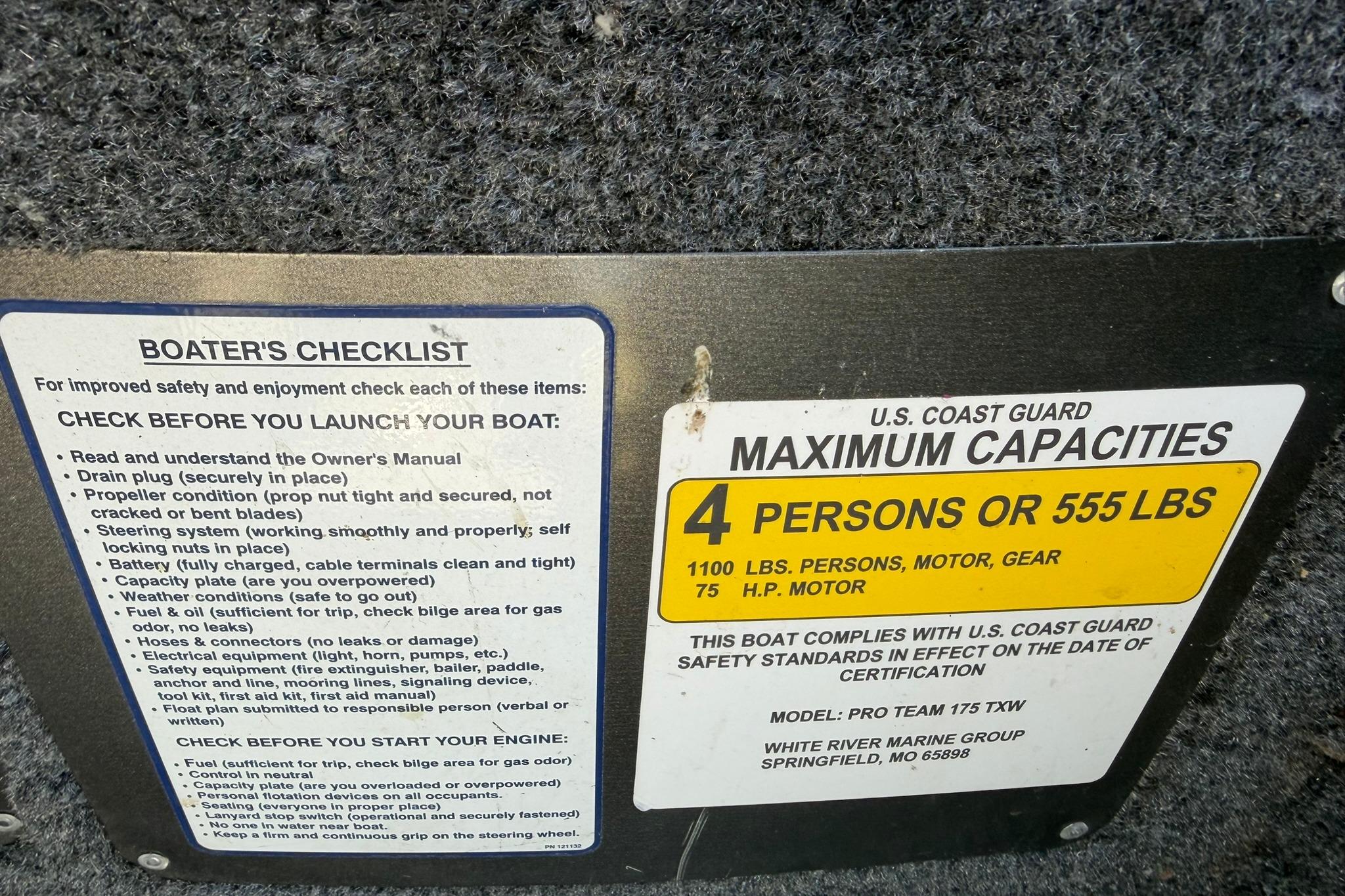 2024 Tracker Pro Team 175 TXW safety checklist and capacity label, 4 persons or 555 lbs.