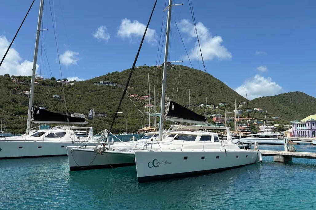 2015 Voyage Yachts 520