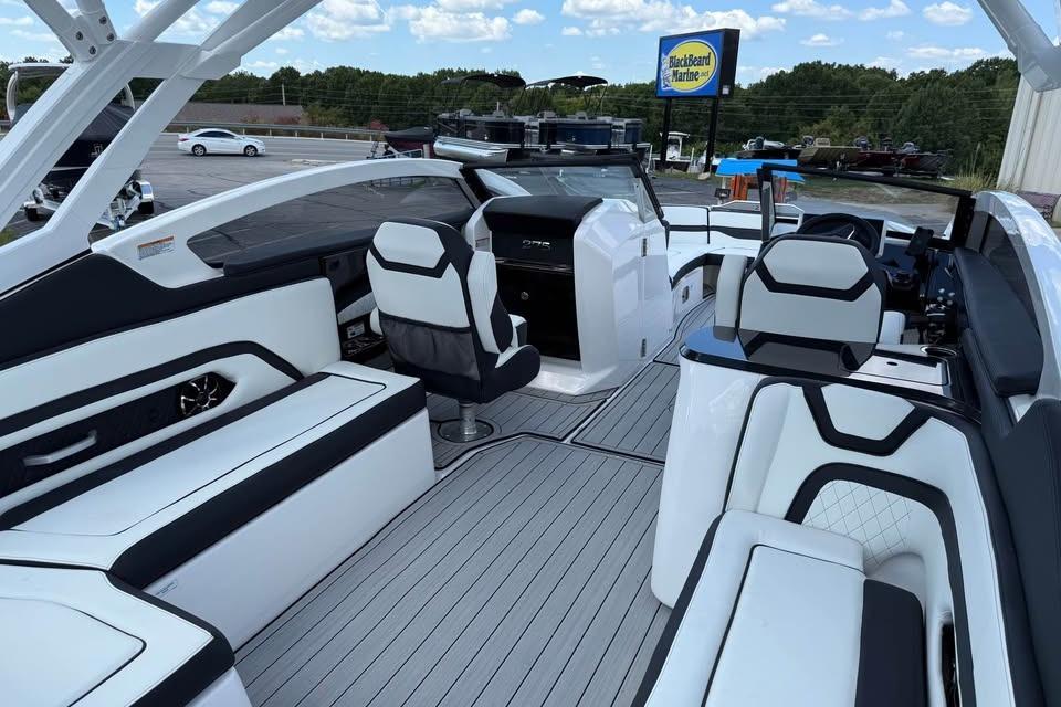 2026 Yamaha Boats 275SD interior with modern seating and sleek design at BlackBeard Marine.