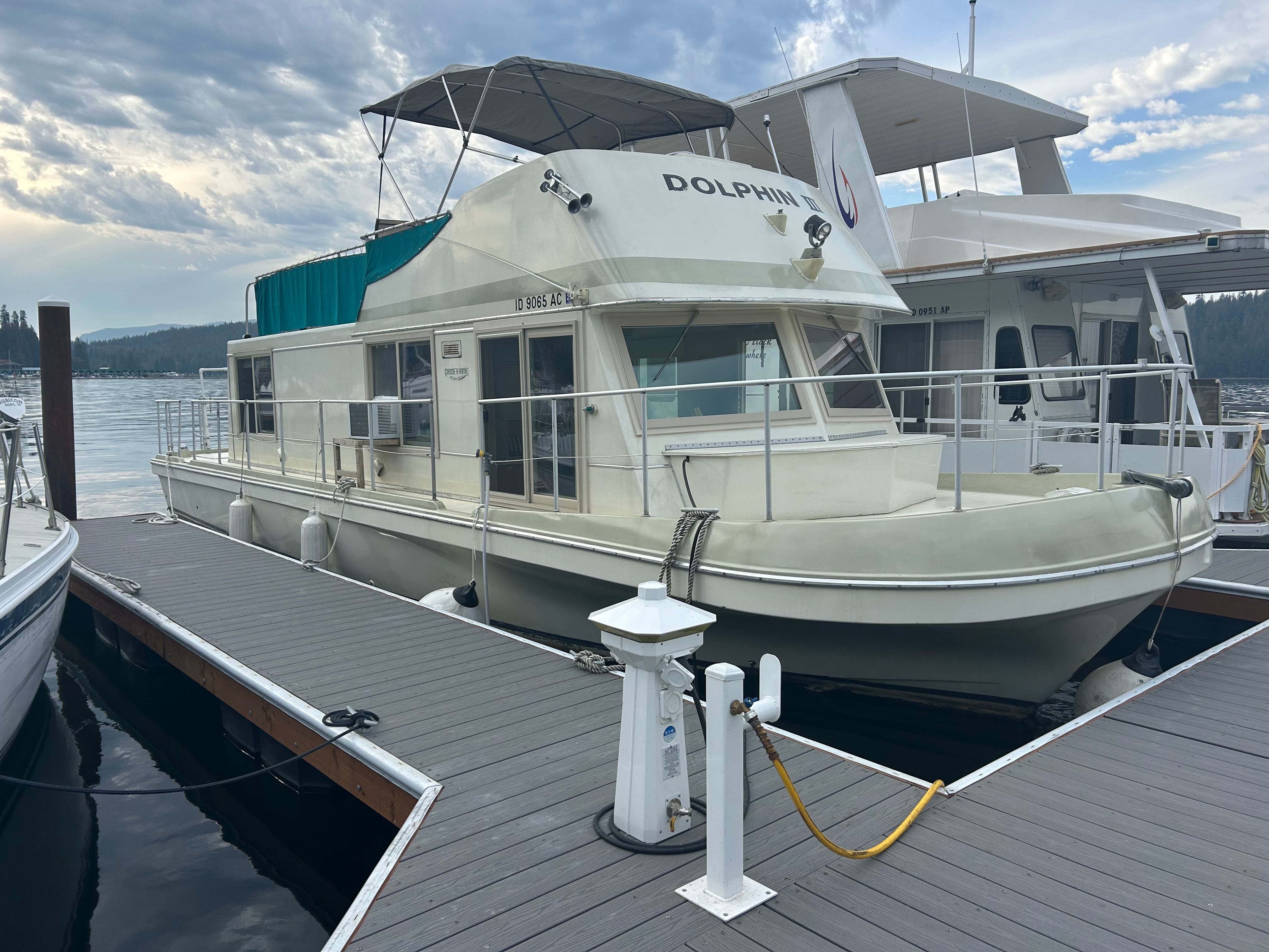 1977 Cruise-A-Home 40