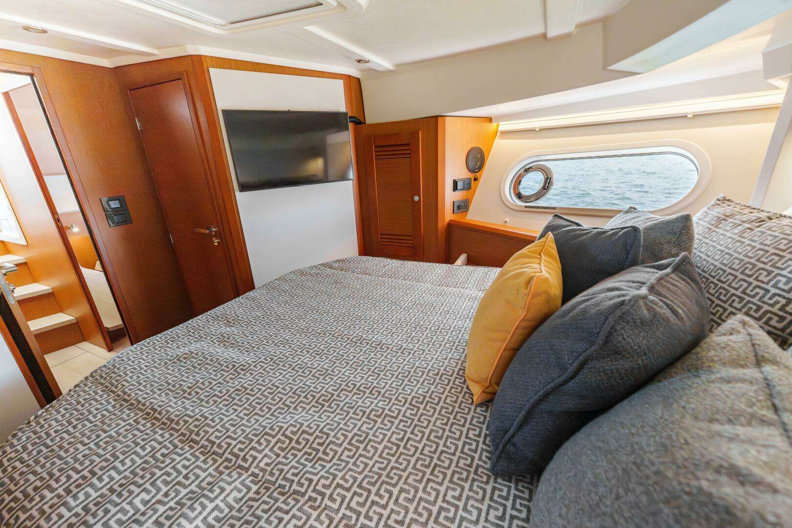 2025 Beneteau — - Image 18