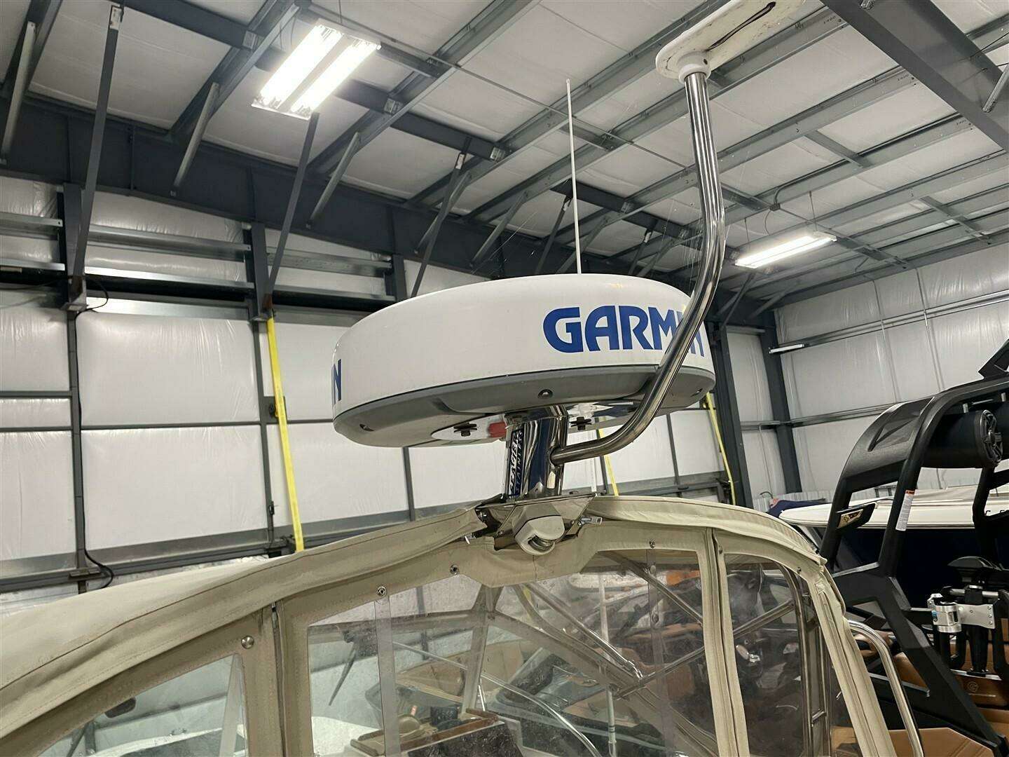 2005 Hunt Yachts 25 Surfhunter - Image 5