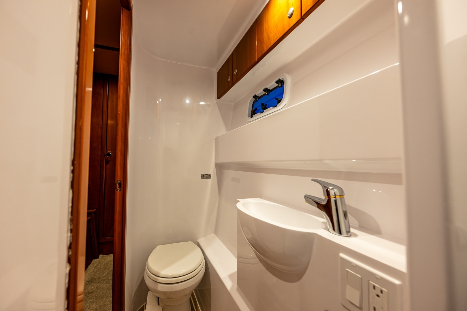 2009 Powercat 58 - Image 38