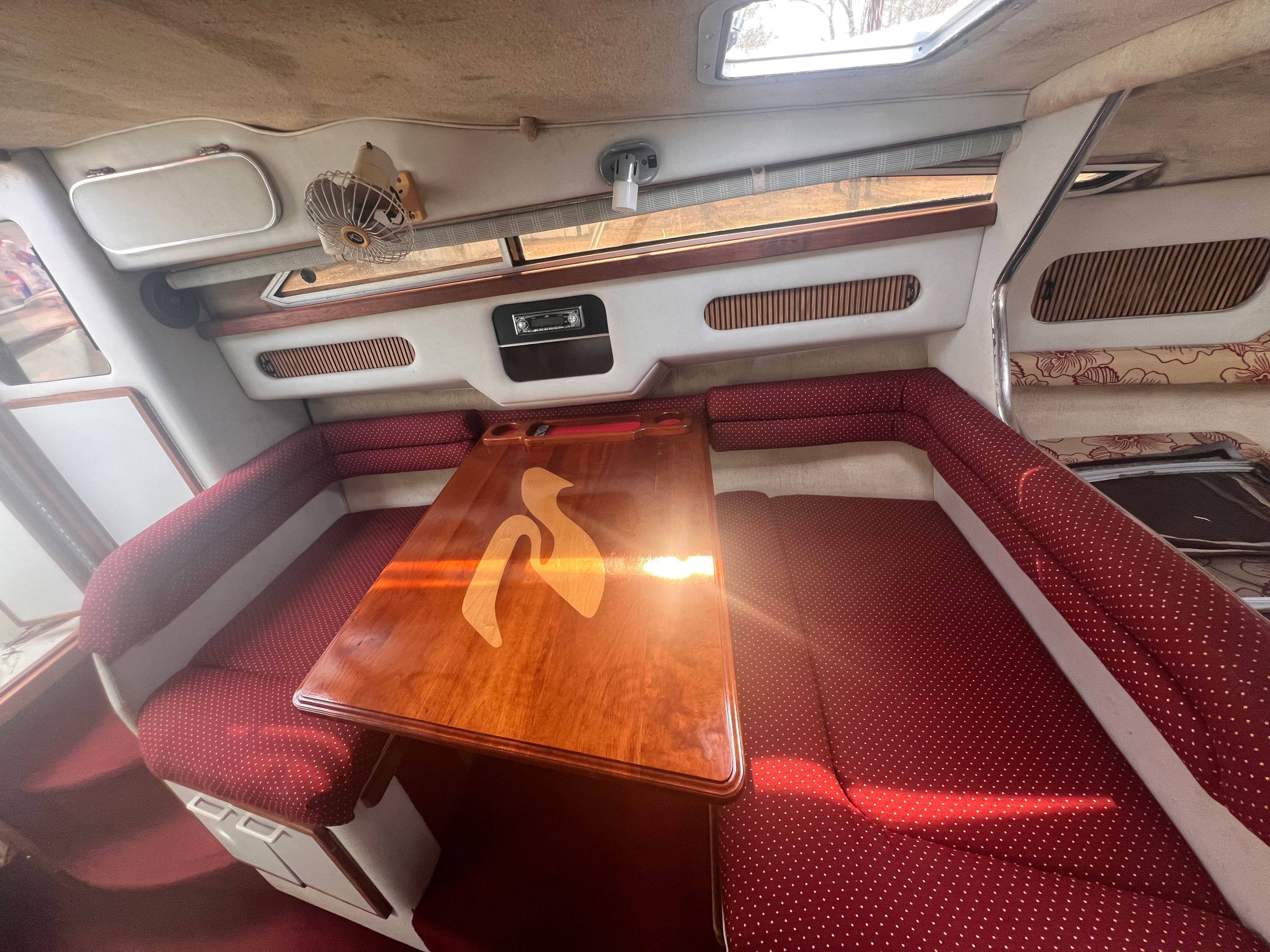 1990 Sea Ray 270 Sundancer - 13
