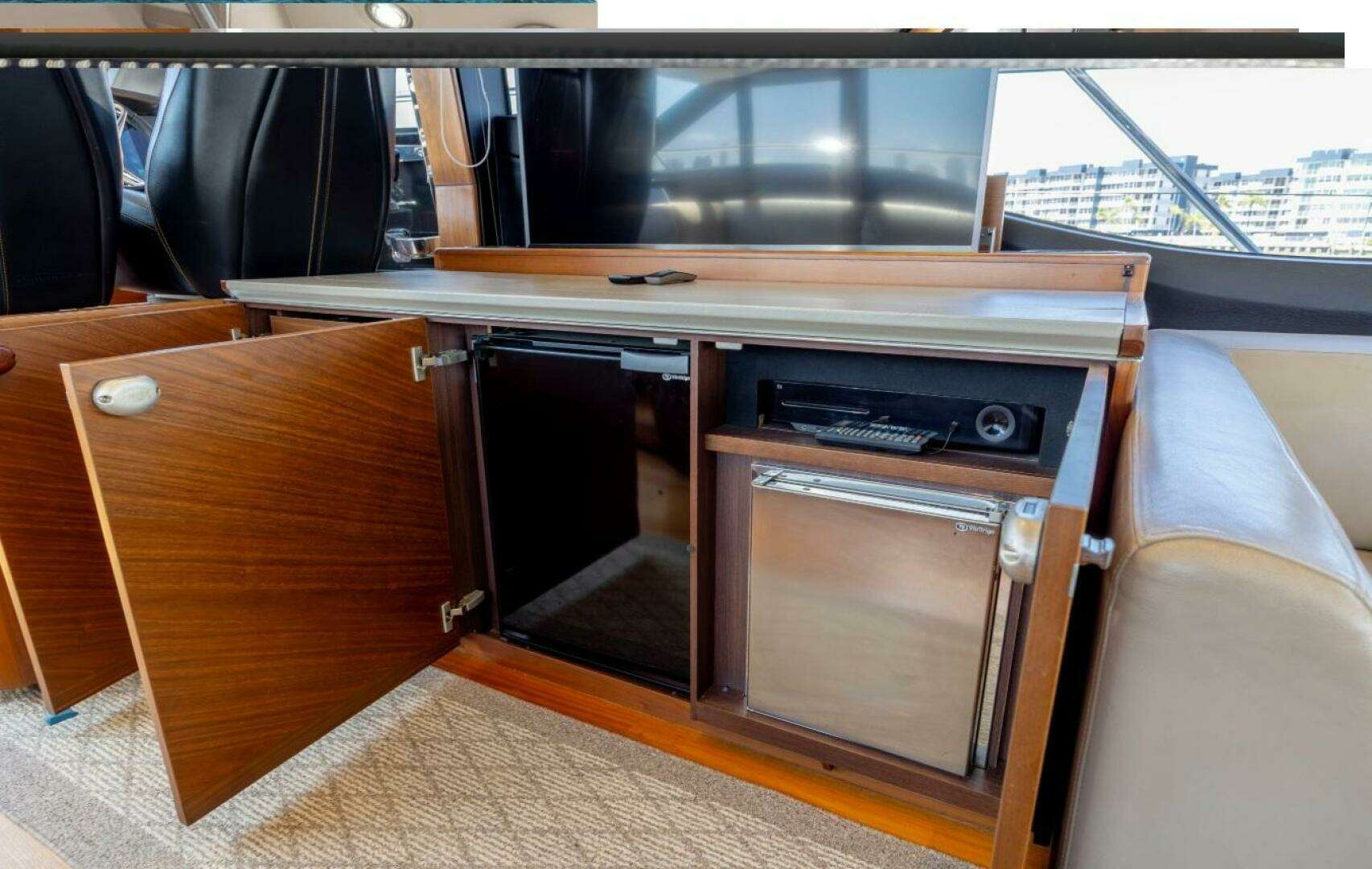 2017 Princess S65 - Image 29