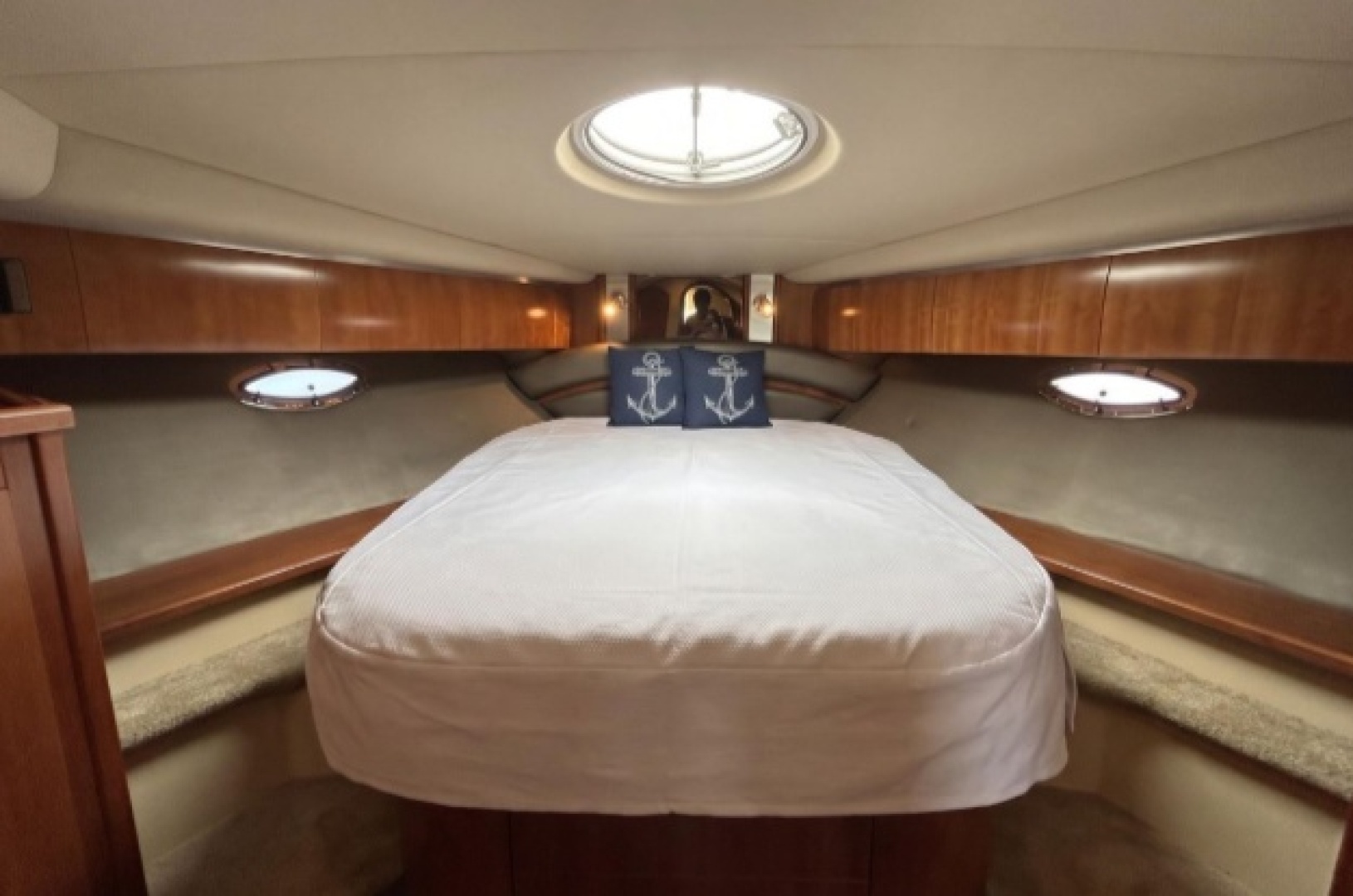 2006 Cruisers Yachts 520 Express - Image 26