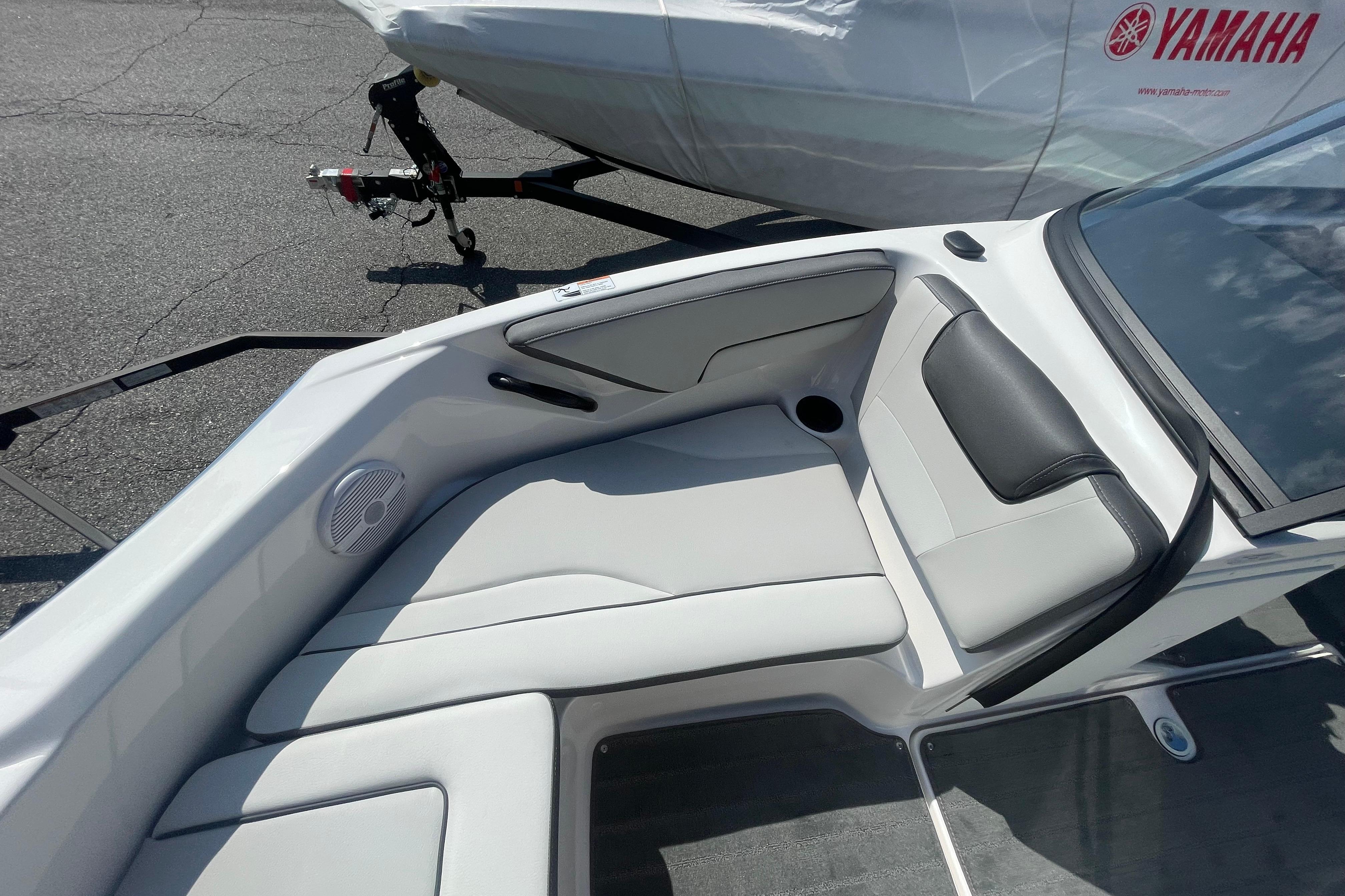 2026 Yamaha AR190 boat interior with sleek seating and modern design.
