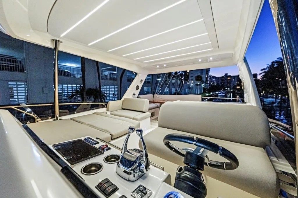 2020 Prestige 590 - 12