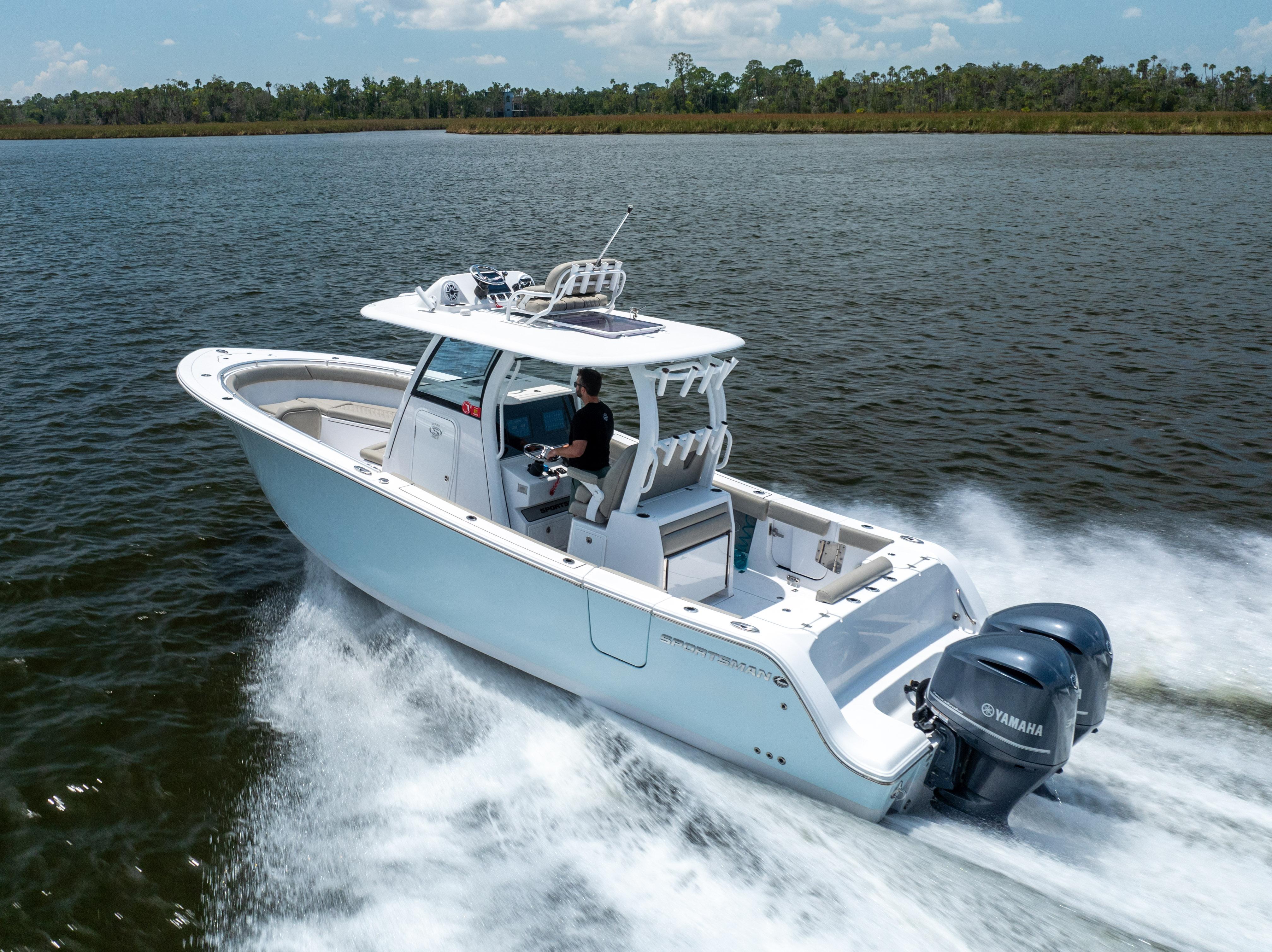 2021 Sportsman Open 302 Center Console