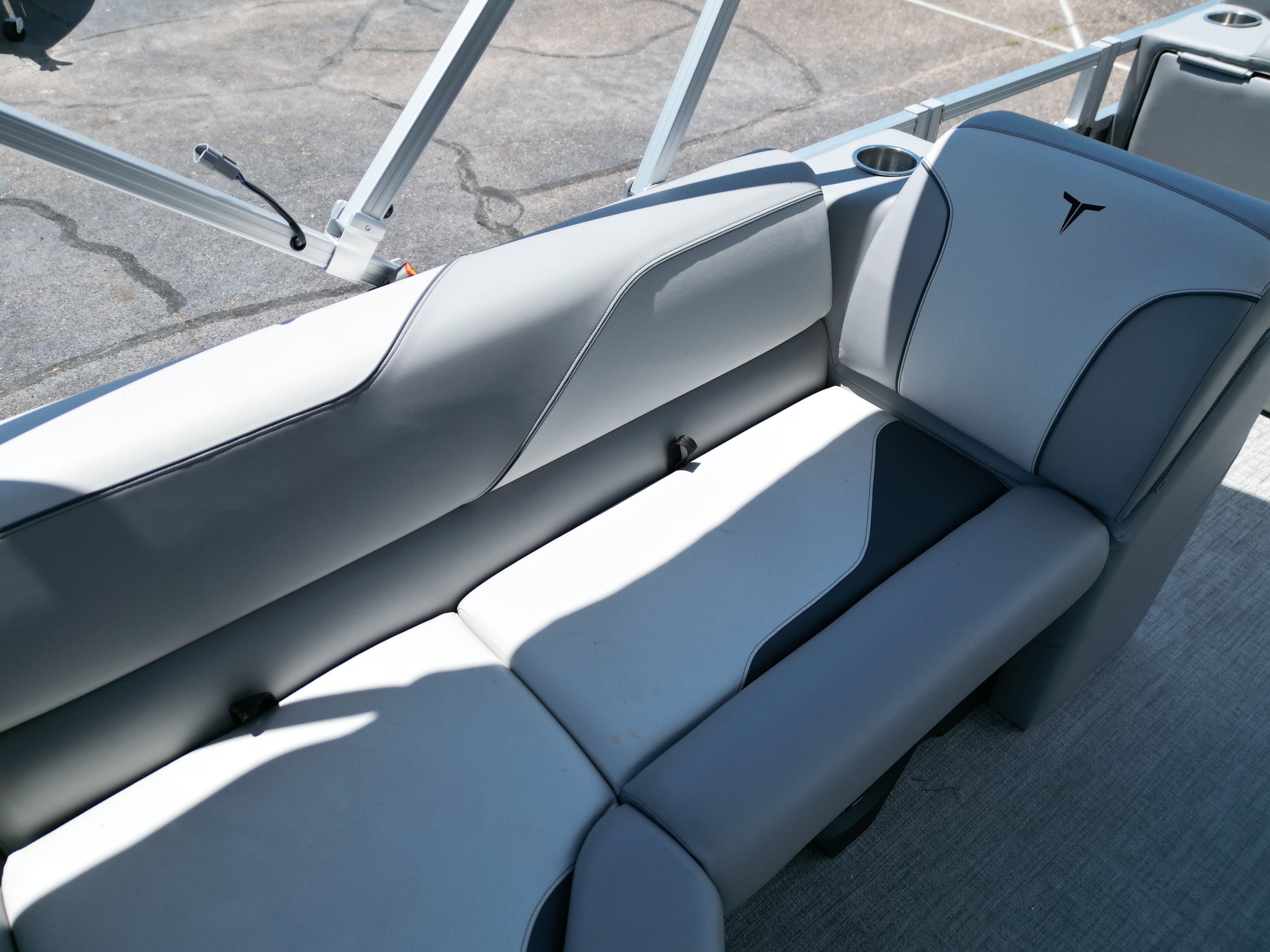 2025 Tahoe SPT FNC23T - 21