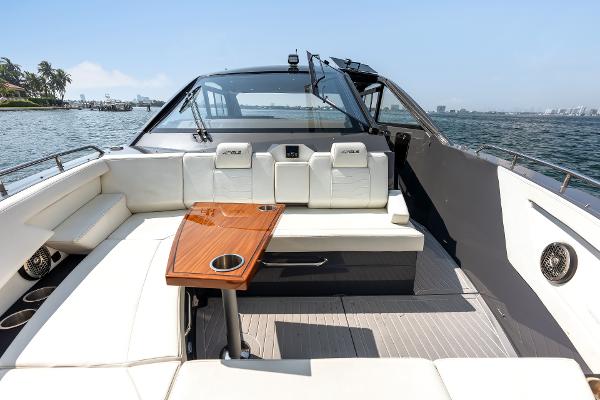 2023 Cruisers Yachts 42 GLS OB - 17