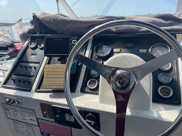 1987 Trojan International 8.6 Meter - 5
