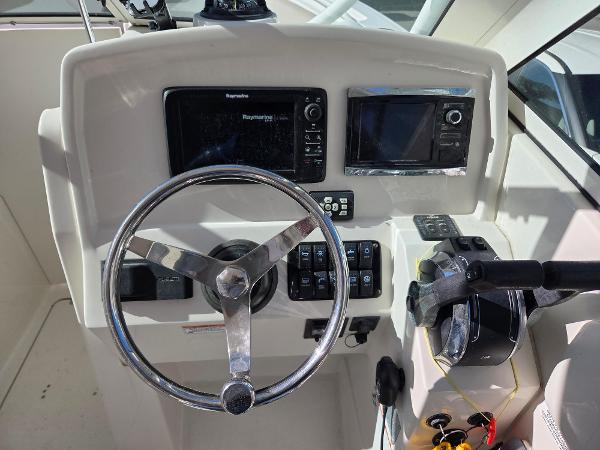 2015 Sailfish 275 DC - 4
