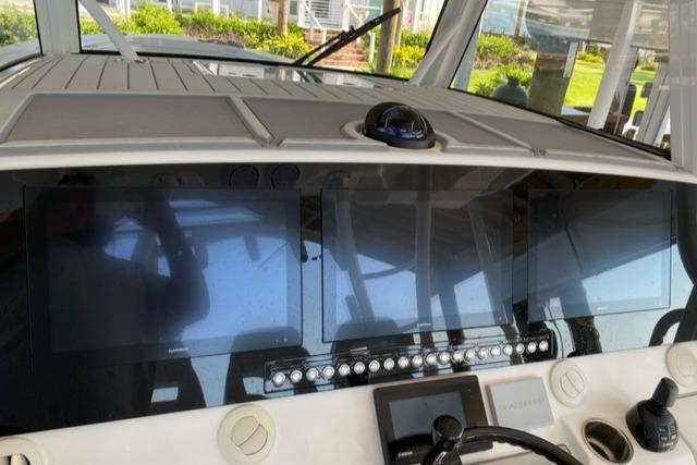 2020 Regulator 41 boat dashboard with navigation screens and controls.