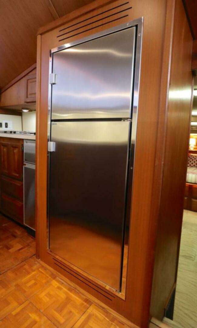 1987 Viking 48 Motor Yacht - Image 46