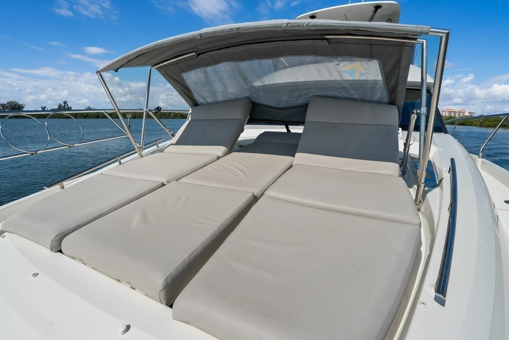 2020 Prestige 460 Flybridge - Image 24