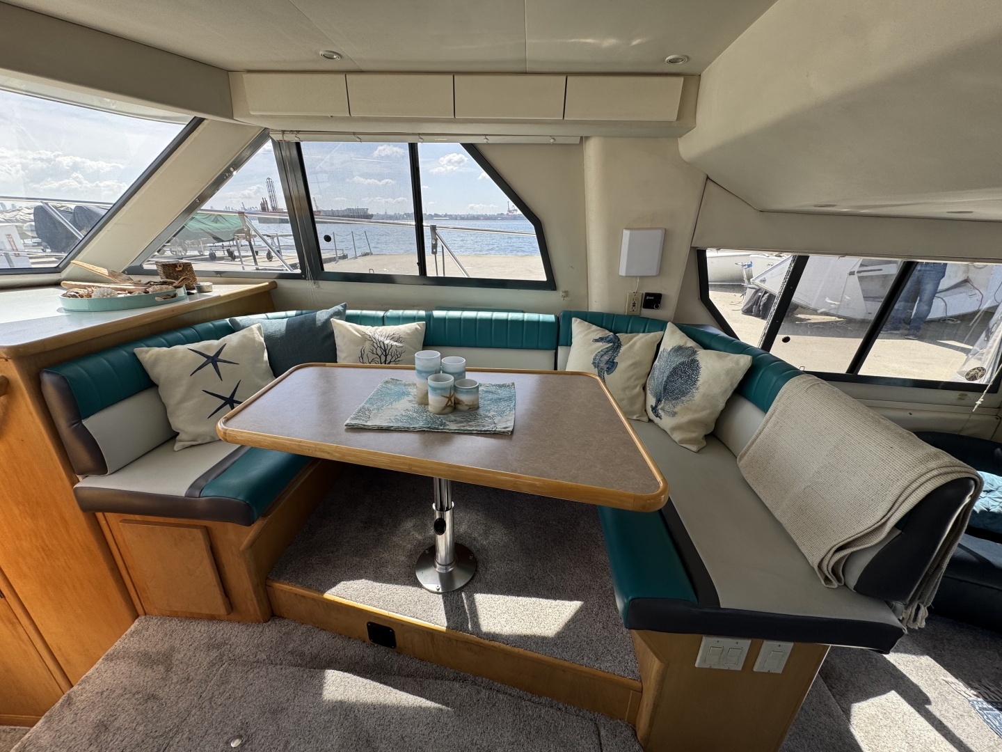 1996 Carver 370 Voyager - Image 57