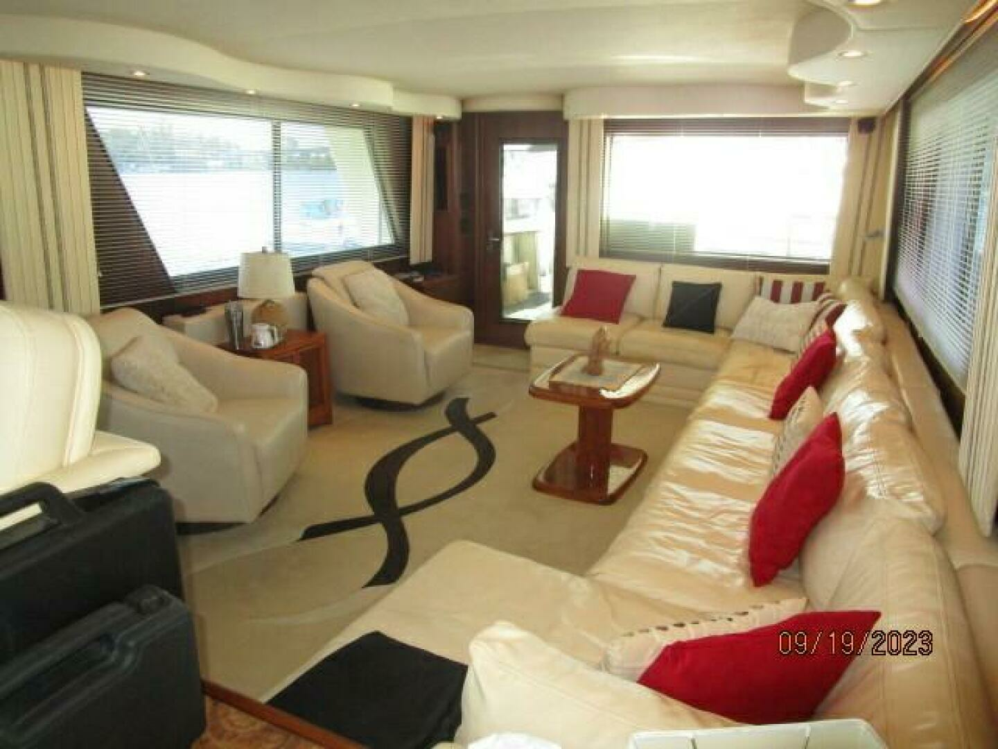 1986 Hatteras 63 CPMY - Image 39