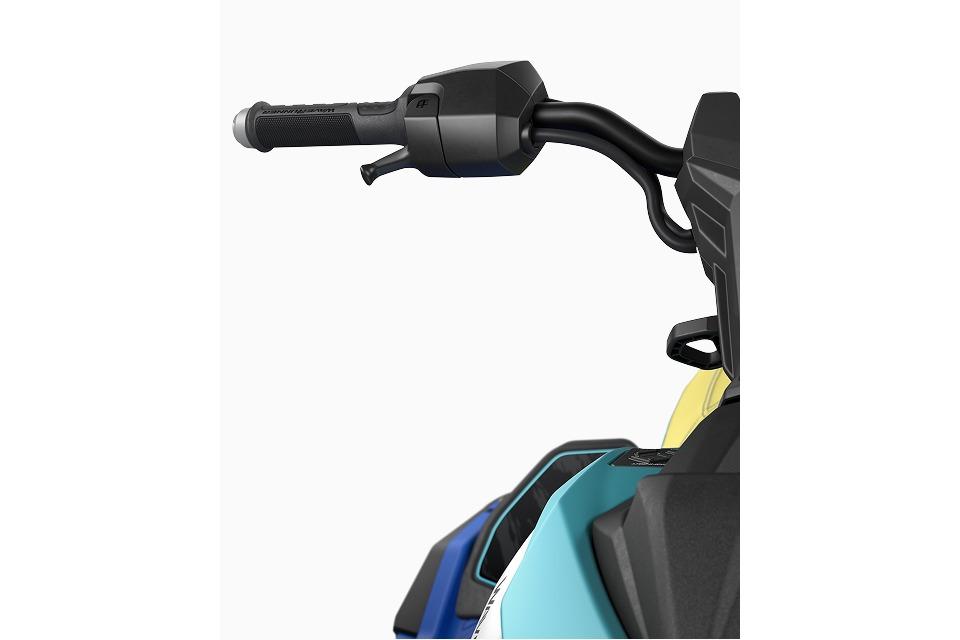 Manufacturer Provided Image: 2026 Yamaha WaveRunner JetBlaster PRO 2-Up handlebar close-up, showcasing sleek design.
