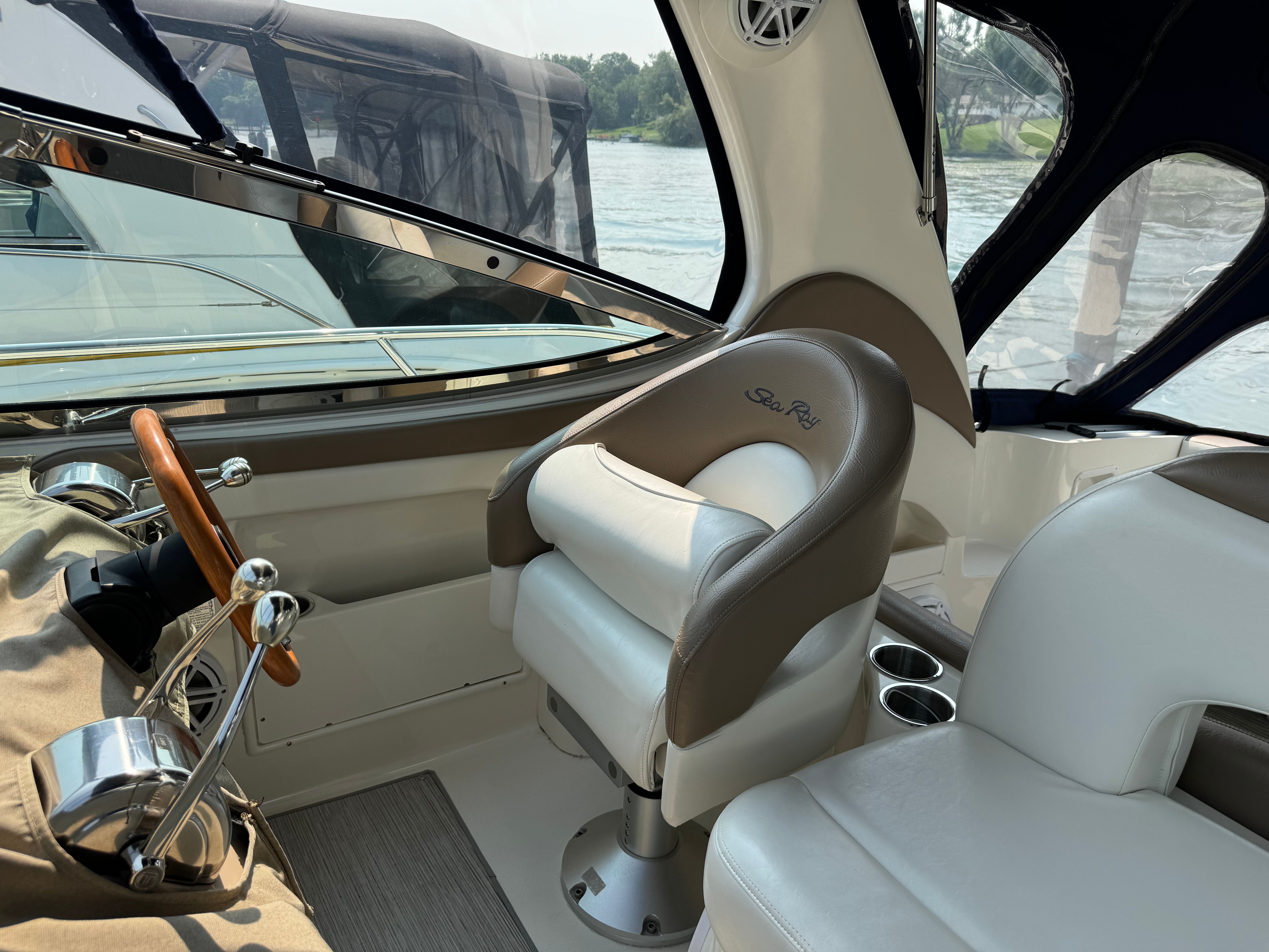 2002 Sea Ray 360 Sundancer - 40