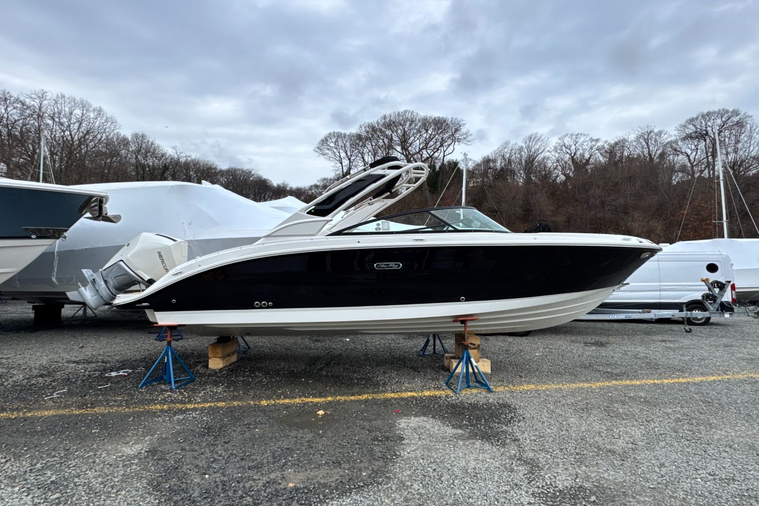 2026 Sea Ray SDX 250 Outboard