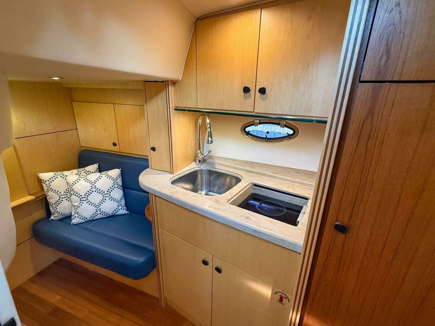 2013 Tiara Yachts 3600 Coronet - Image 31