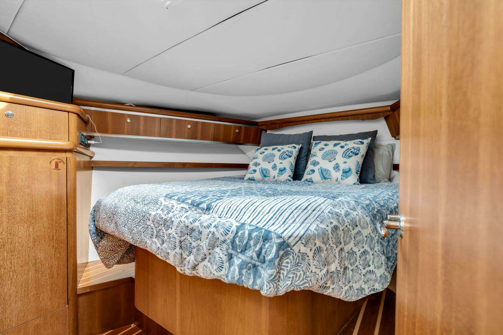 2006 Tiara Yachts 4200 Open - Image 42