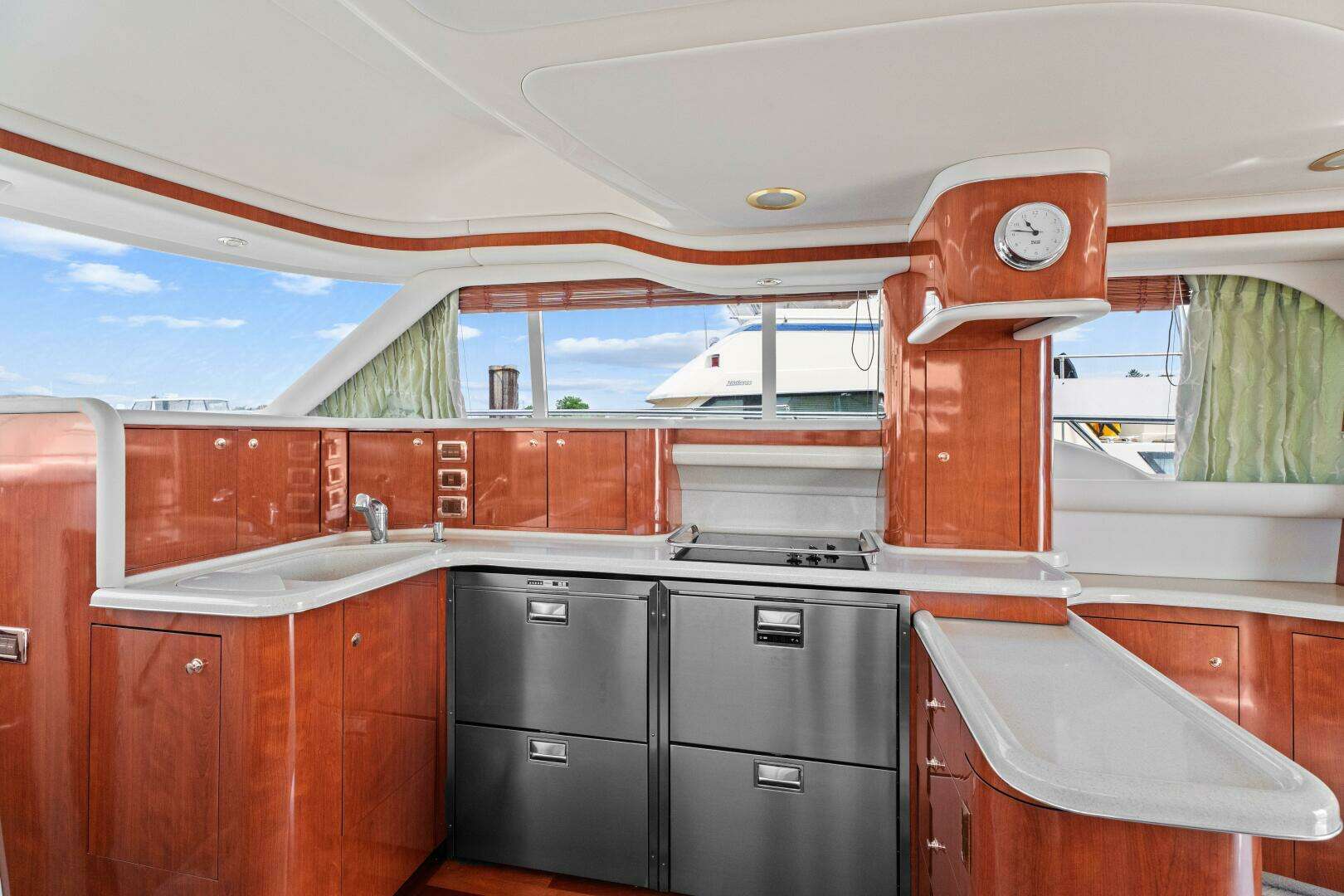 2003 Sea Ray 480 Sedan Bridge - Image 18