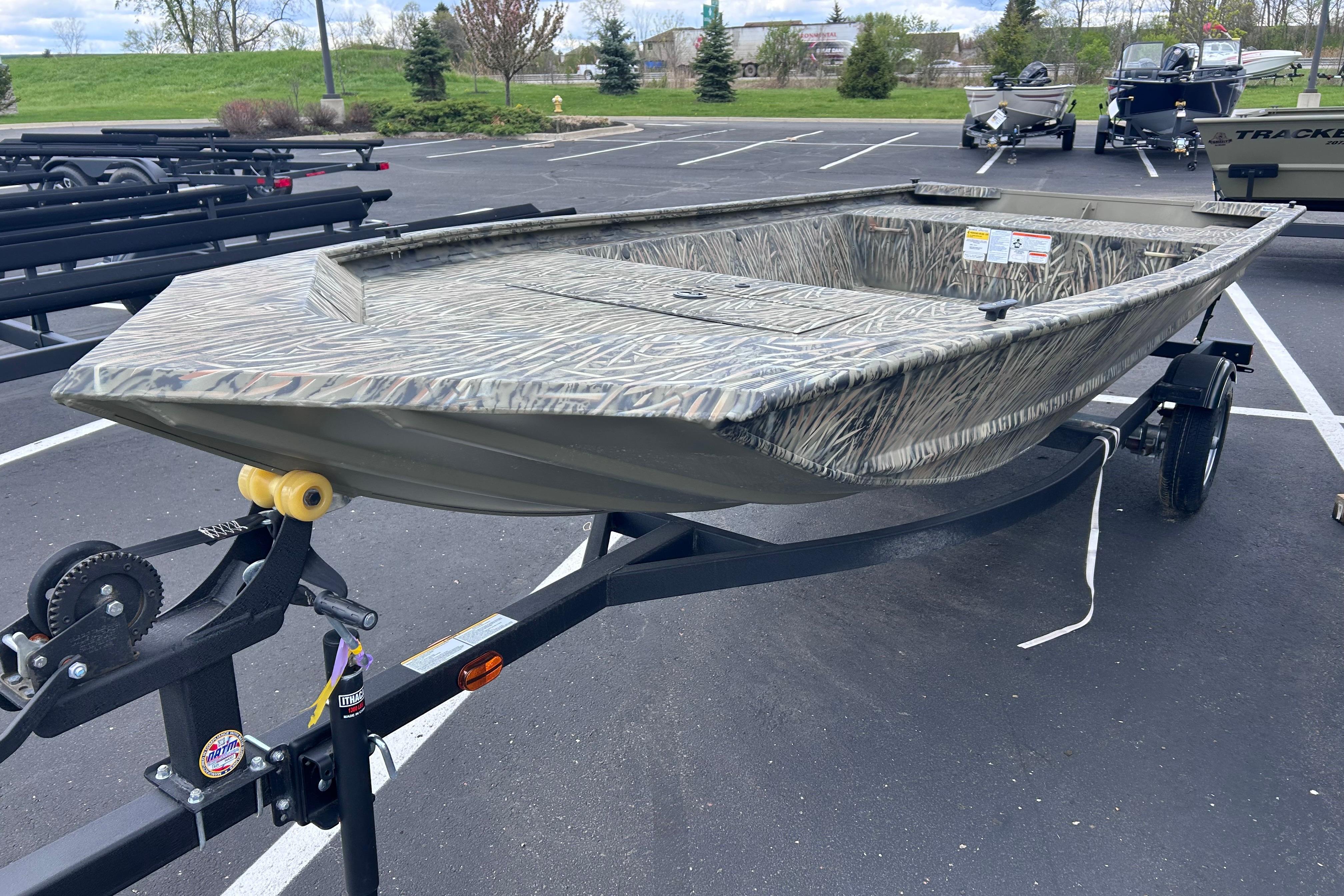 2026 Tracker Grizzly 1648 Utility