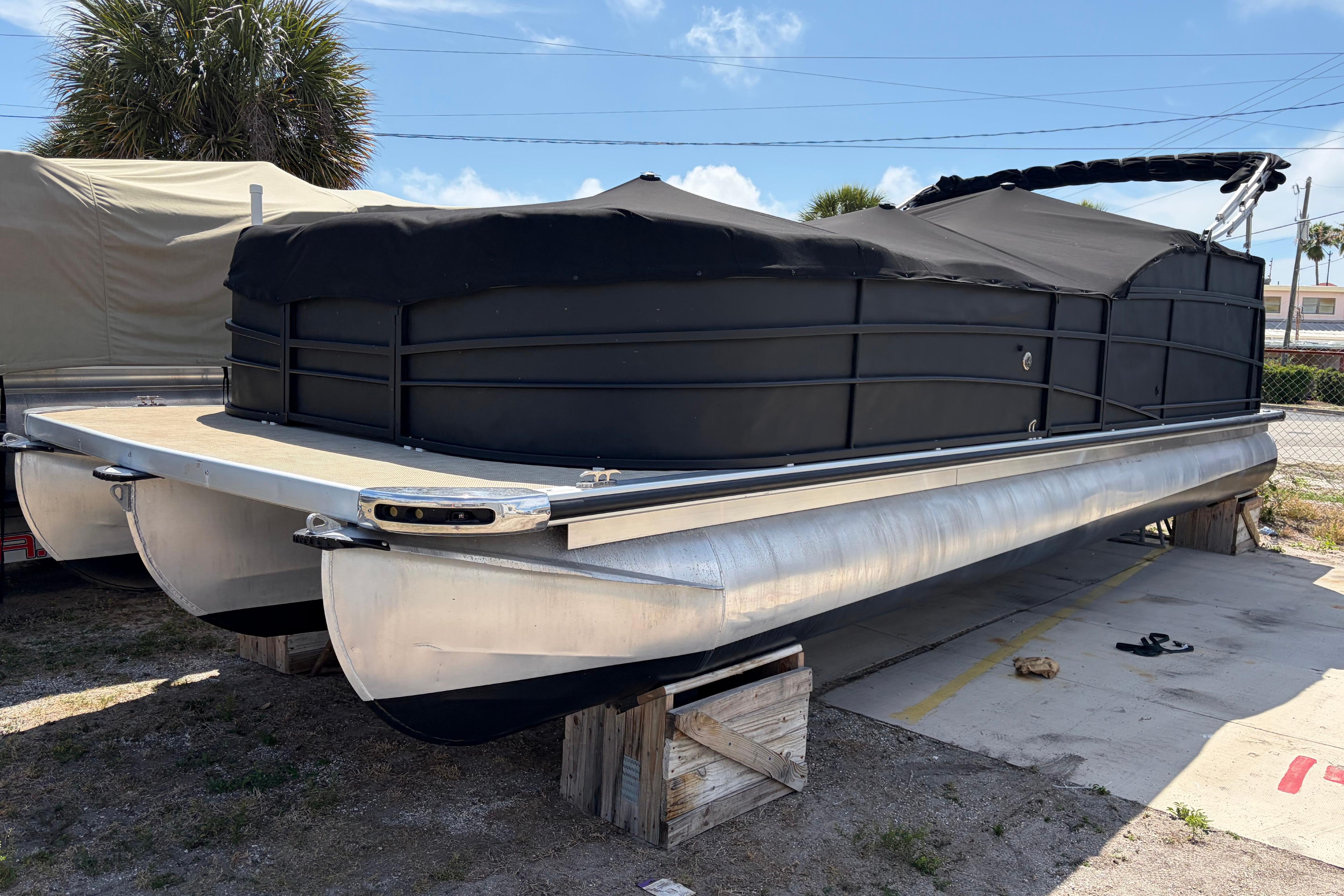 2015 Premier 290 Grand View
