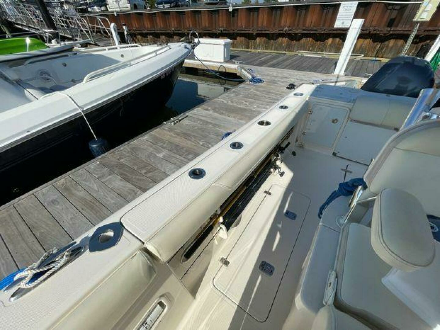 2011 Pursuit 280 CC - Image 11