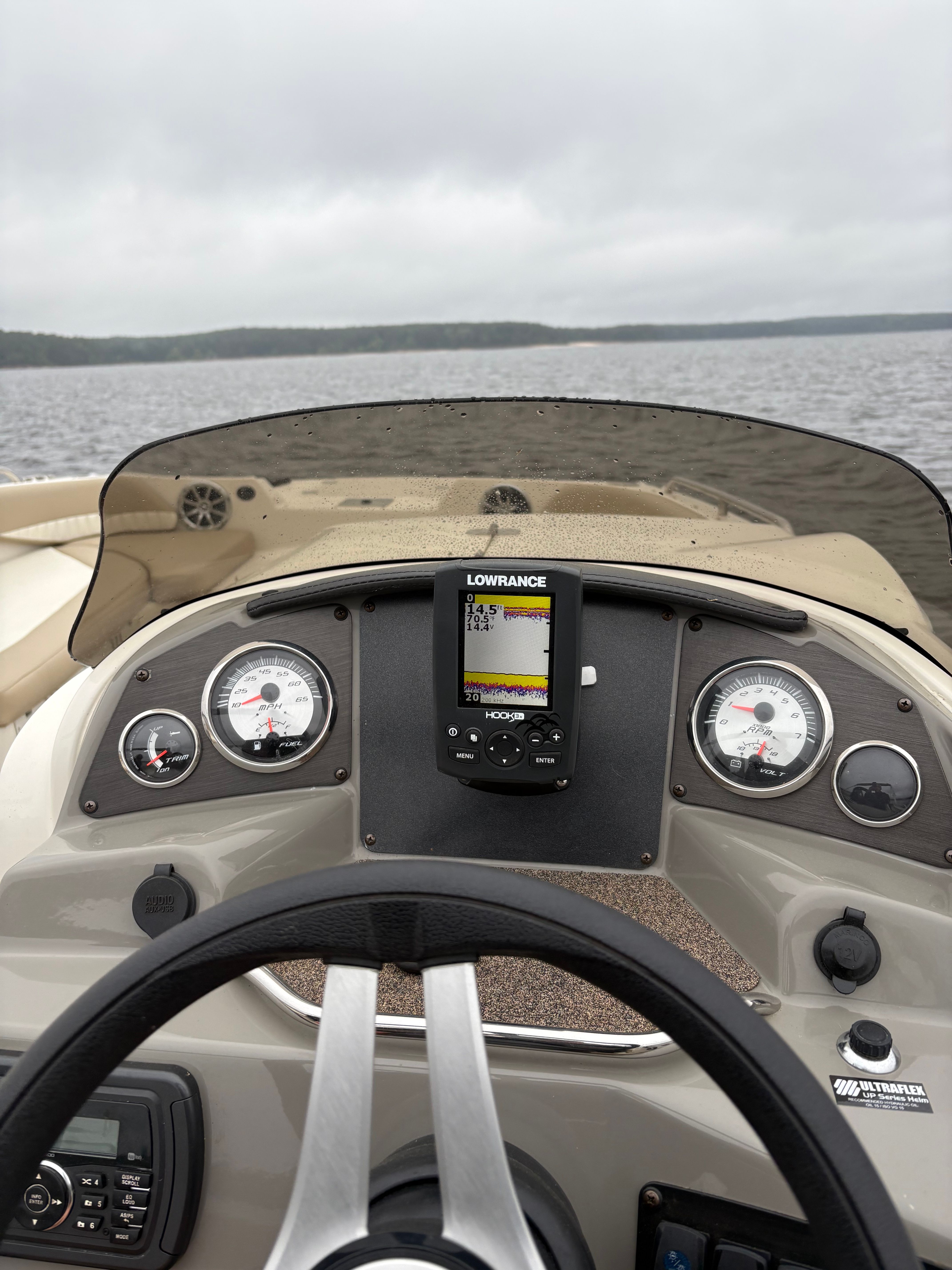 2016 Stingray 212 SC - 2