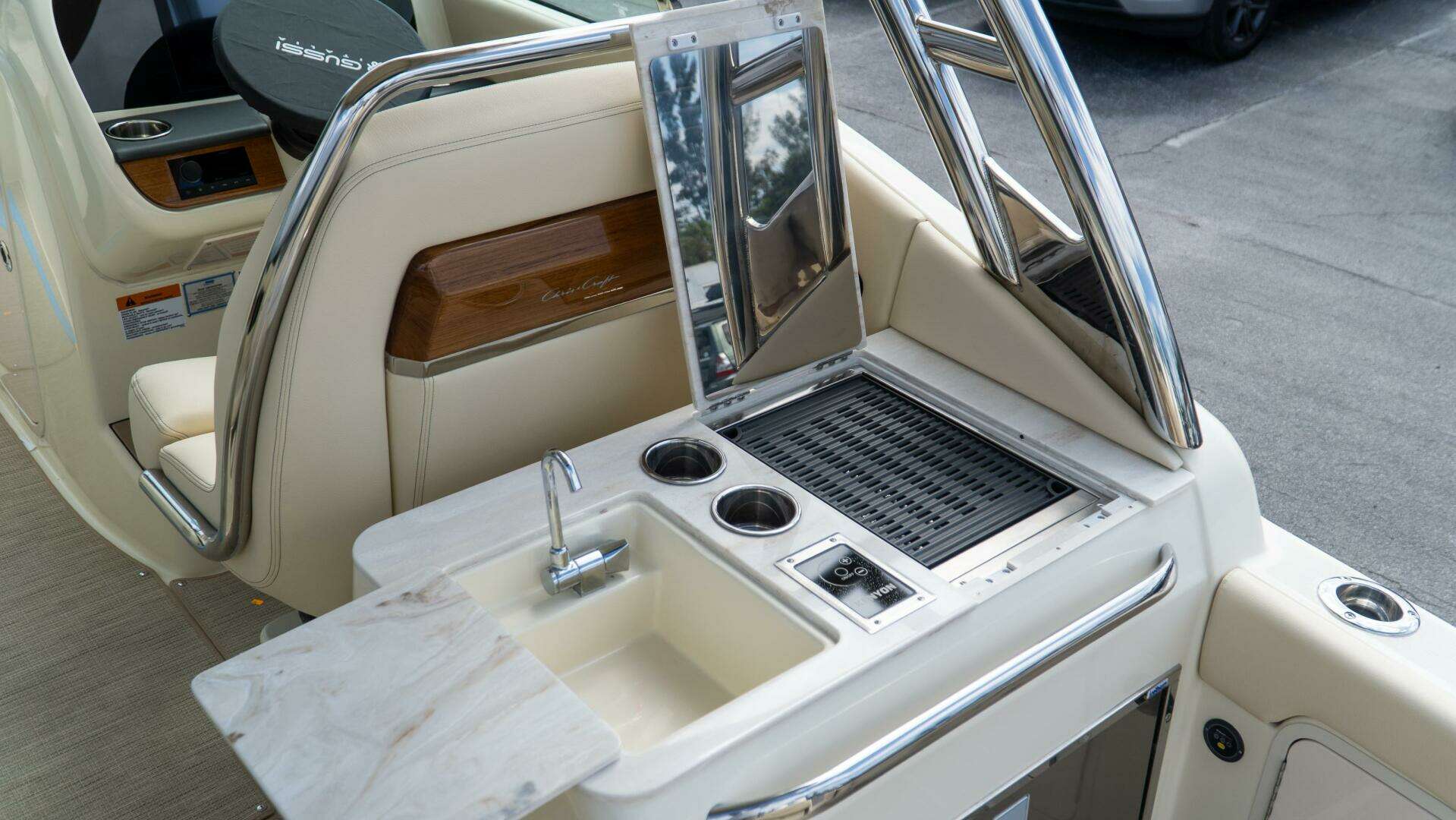 2025 Chris-Craft Calypso - Image 24
