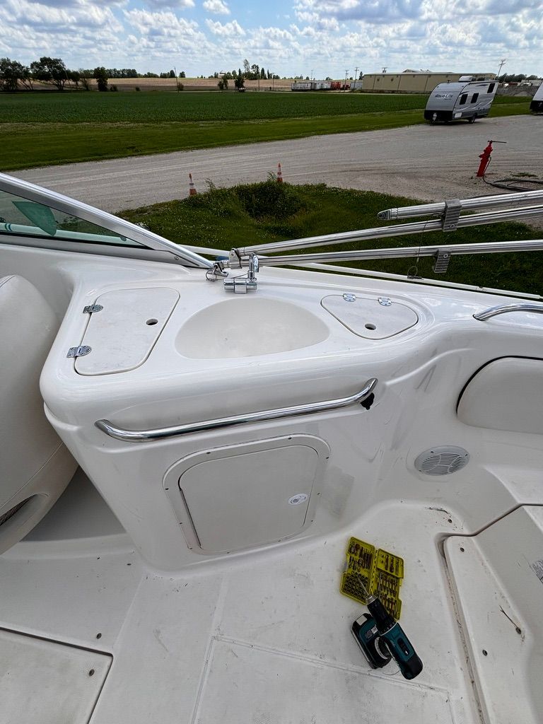 2002 Chaparral Sunesta 243 - 28