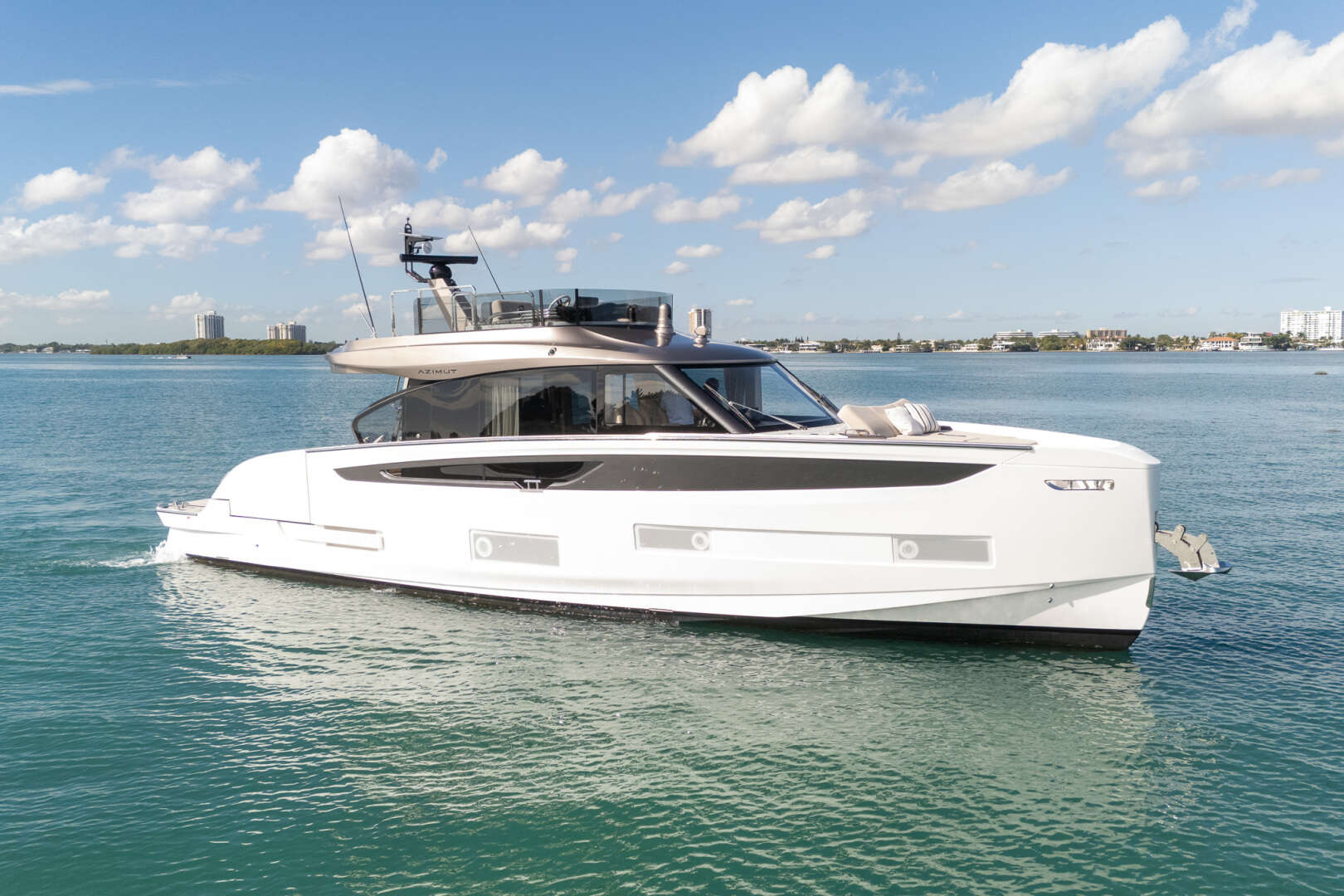 2026 Azimut Seadeck 6 - Image 2
