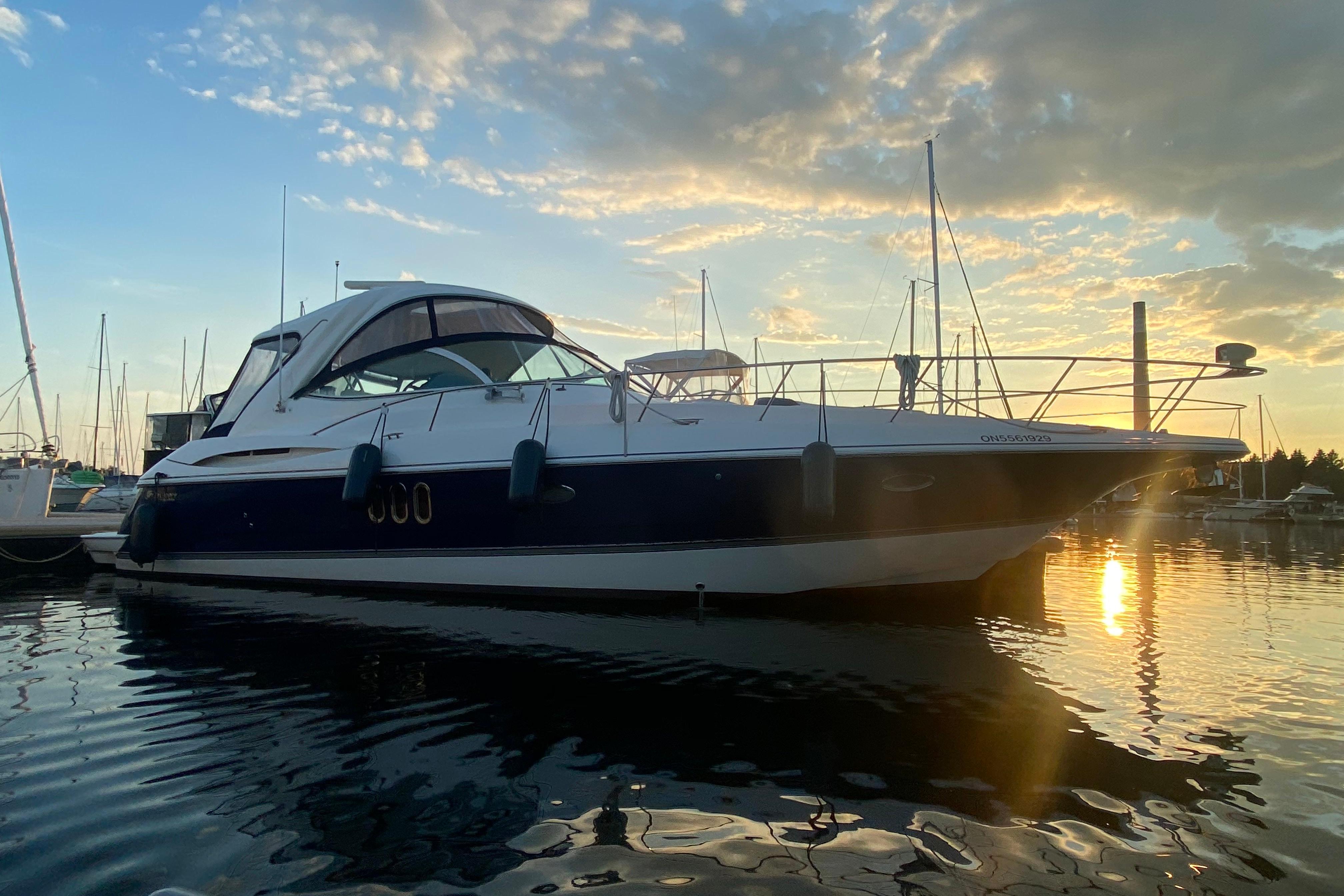 2006 Cruisers Yachts 420 Express
