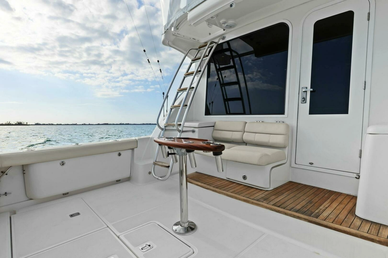 2013 Tiara Yachts 3900 Convertible - Image 39