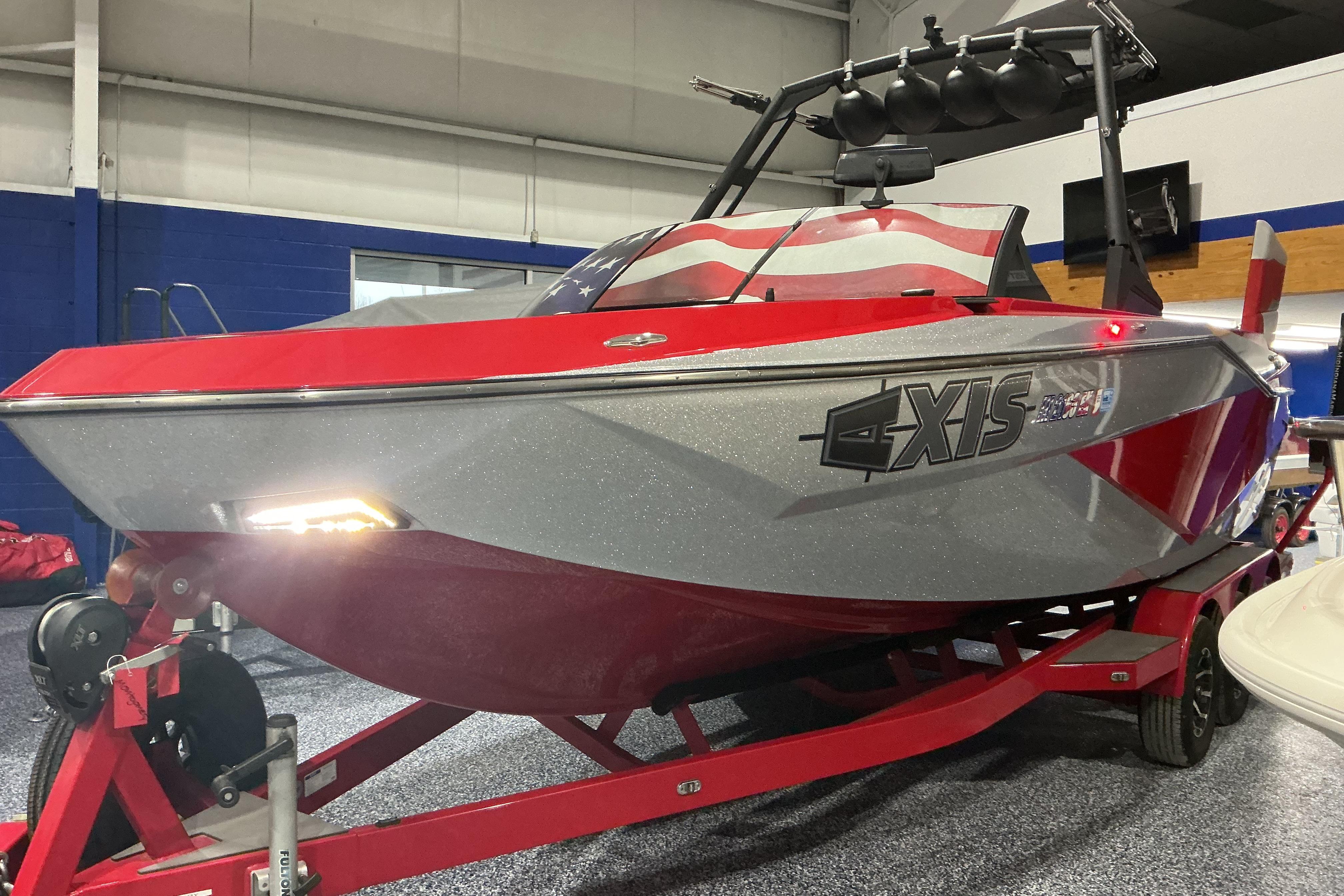 2022 Axis T250